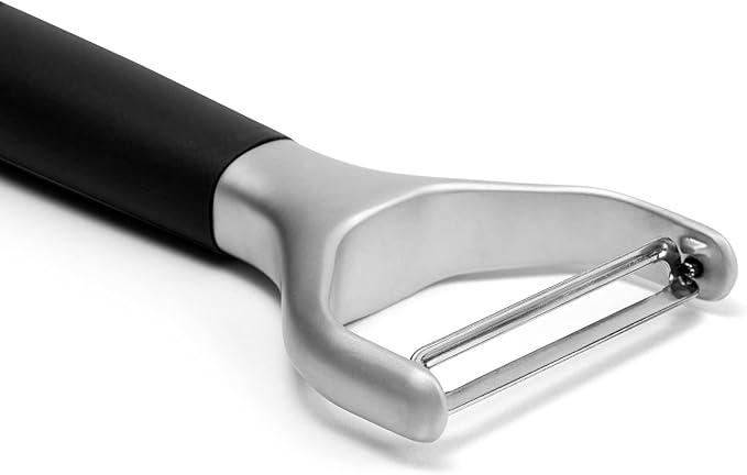 Misen Stainless Steel Vegetable Peeler - Dishwasher Safe Y Peeler - Easy to Use with Potatoes, Cabbage, Carrots, and More - Progessional Grade Kitchen Tool - Black