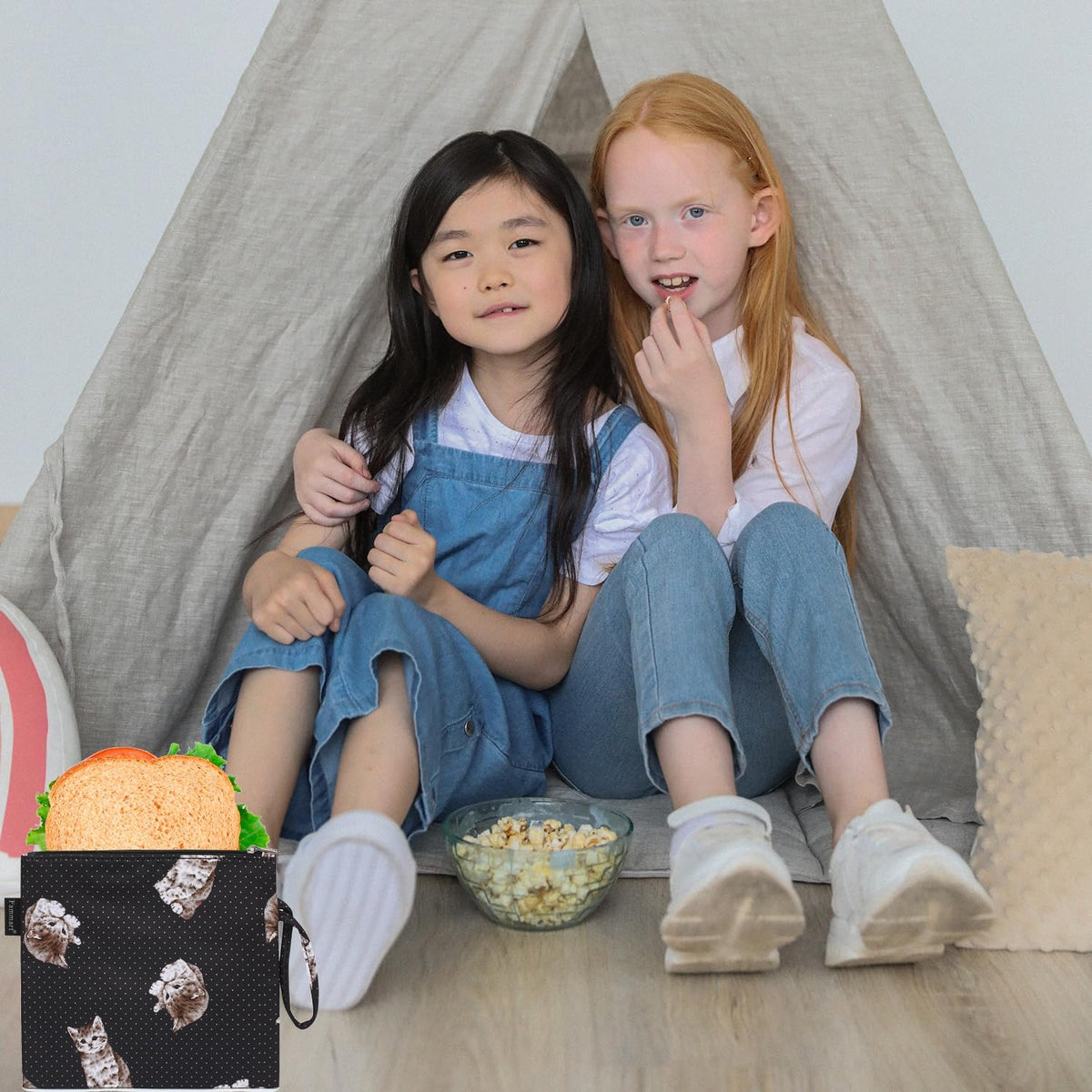 Reusable Sandwich Bag/Snack Bag for Kids & Adults, Dual Layer Lunch Bag with Handle, Washable, Food Safe, BPA Free (1-Pack, Dot&Cat)