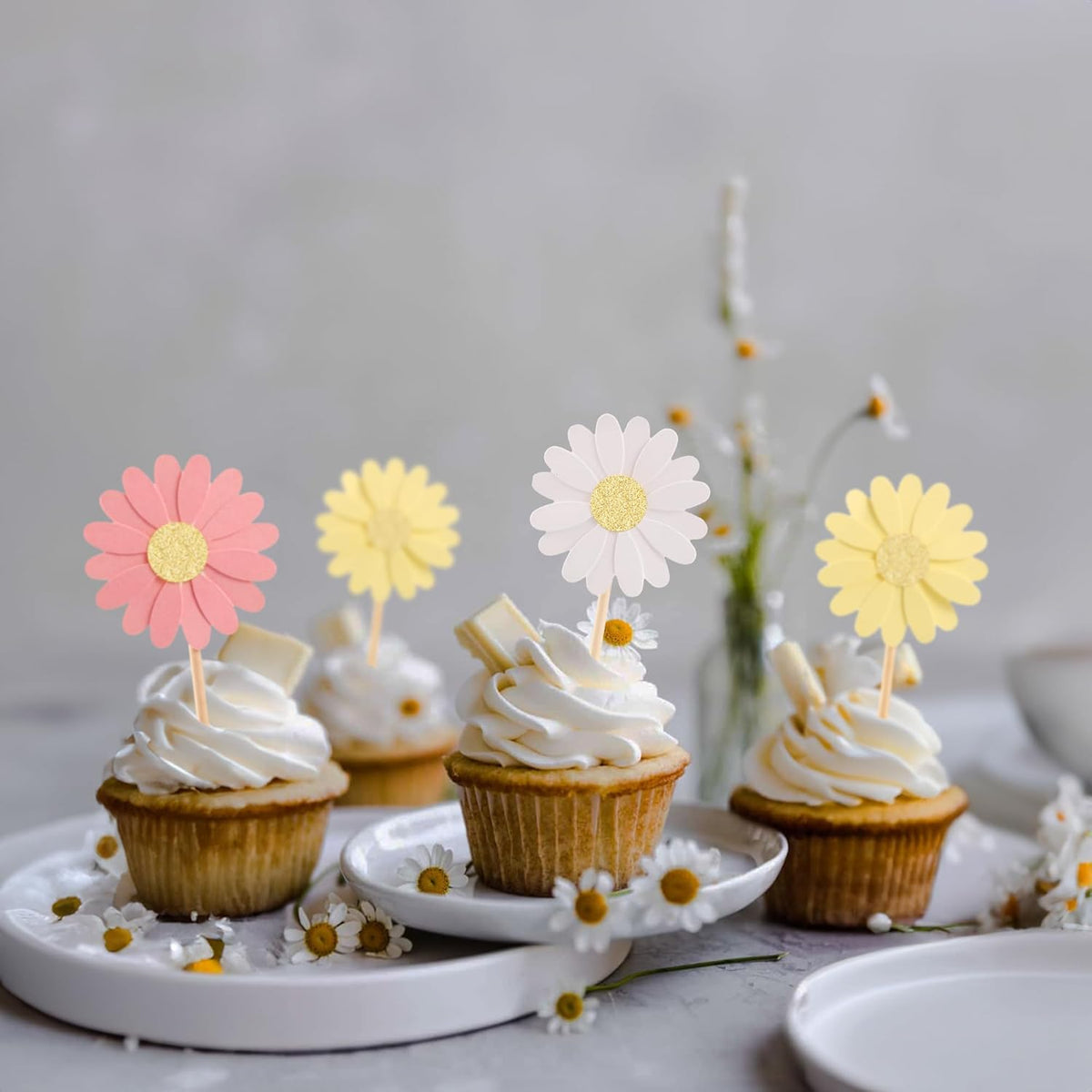 24Pcs Daisy Cupcake Toppers Glitter Flower Daisy Cake Decorations Chrysanthemum Cupcake Toppers Spring Daisy Flower Cake Picks for Birthday Wedding Supplies Multi 2