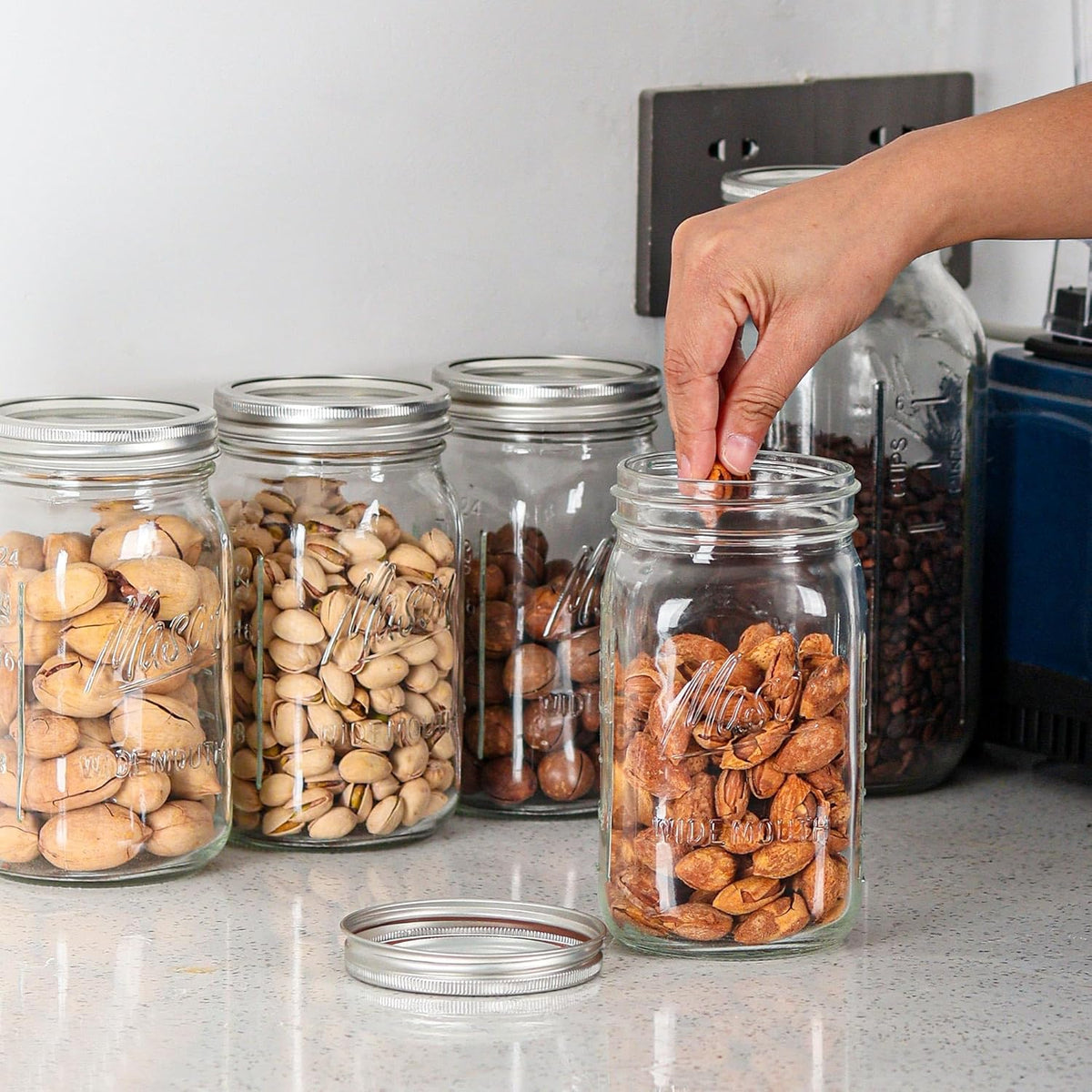 Wide Mouth Mason Jars 32 oz - 12 Pack Large Glass Mason Jars with Airtight Lids and Bands, 1 Quart Glass Jars for Pickling, Canning, Fermenting and Food Storage, Microwave & Dishwasher Safe