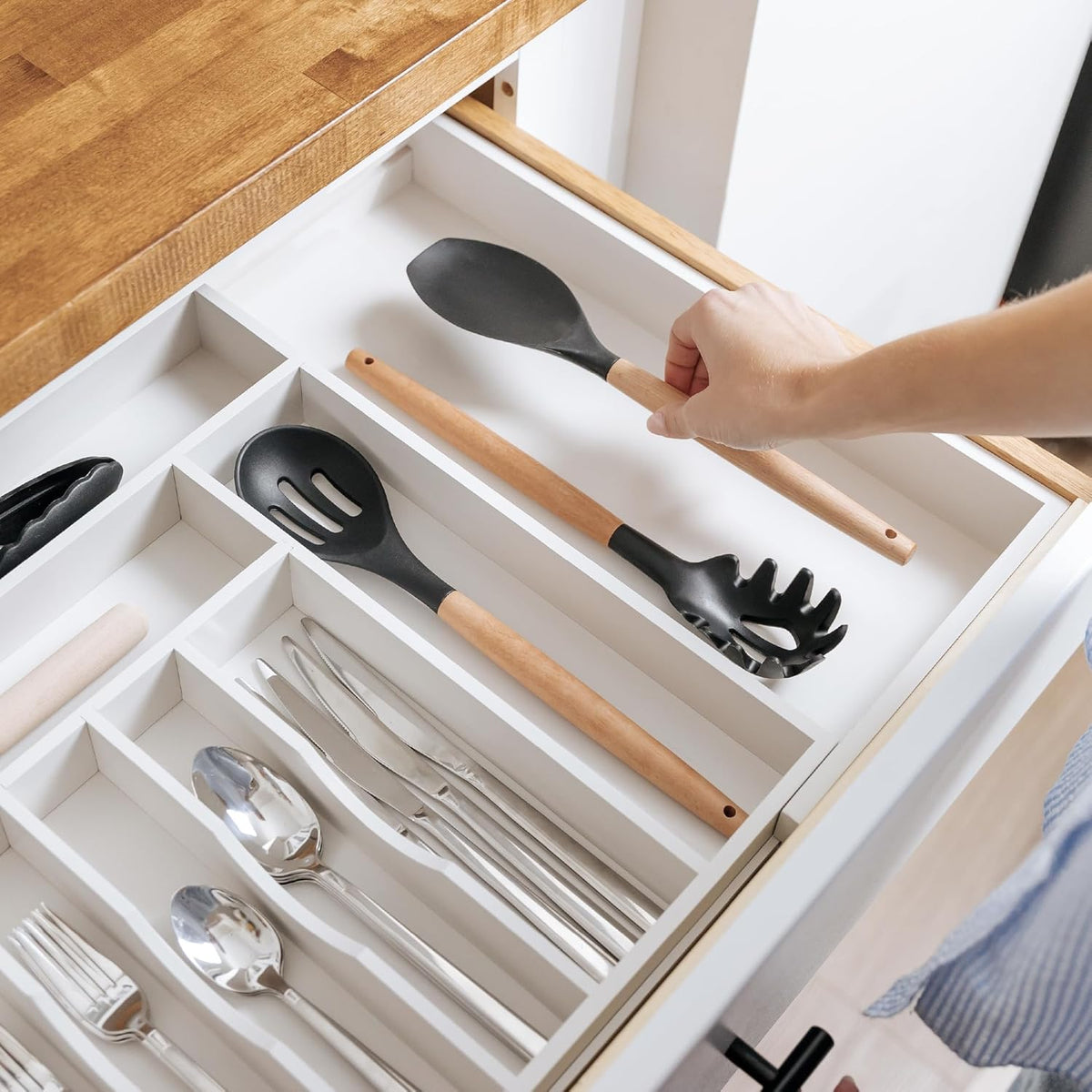 KitchenEdge Premium Silverware, Flatware and Utensil Organizer for Kitchen Drawers, Food-Safe Contract Grade, Expandable from 18 to 33 In, White Bamboo