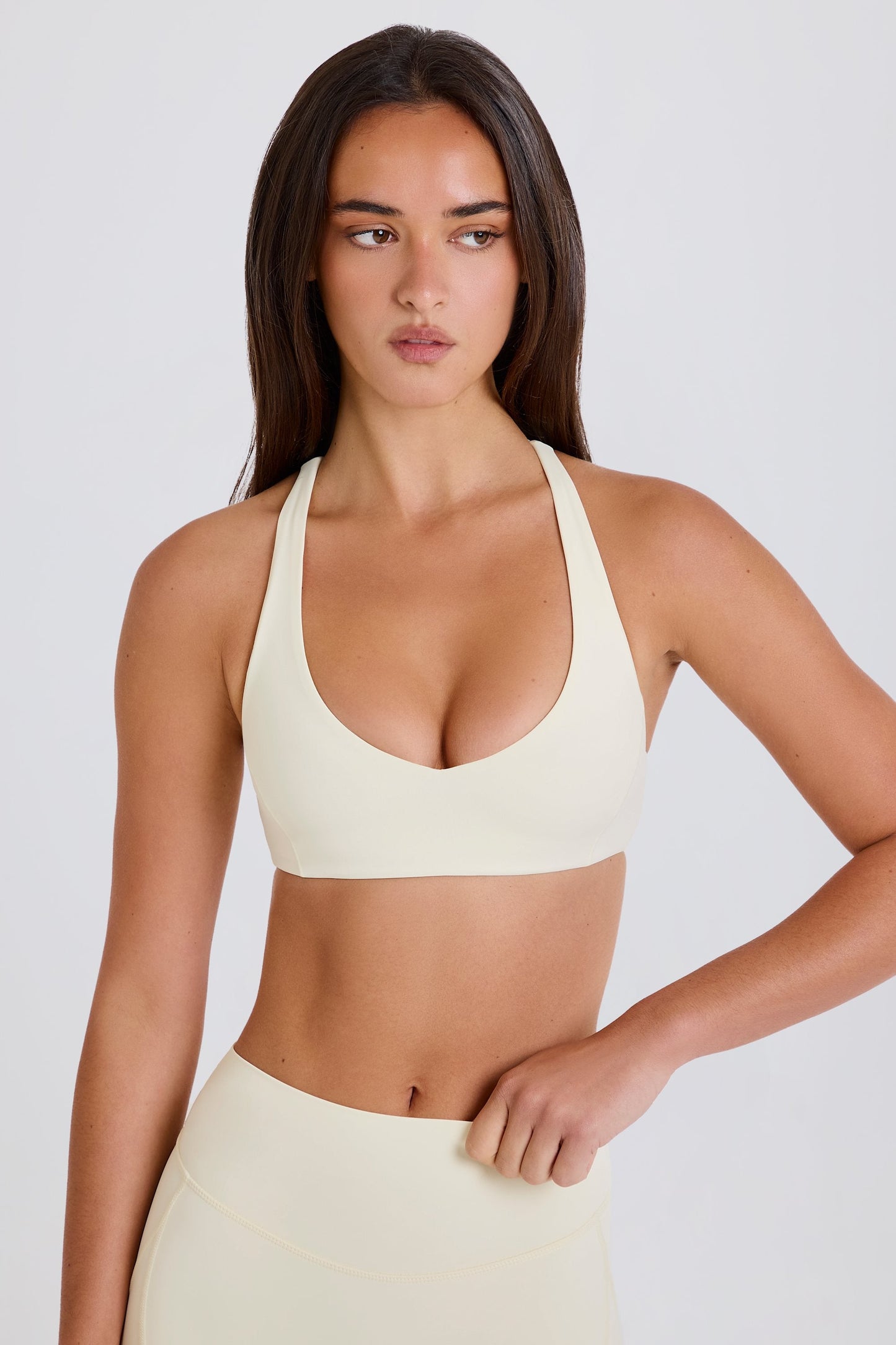 Crossback V-Neck Sports Bra in Cream
