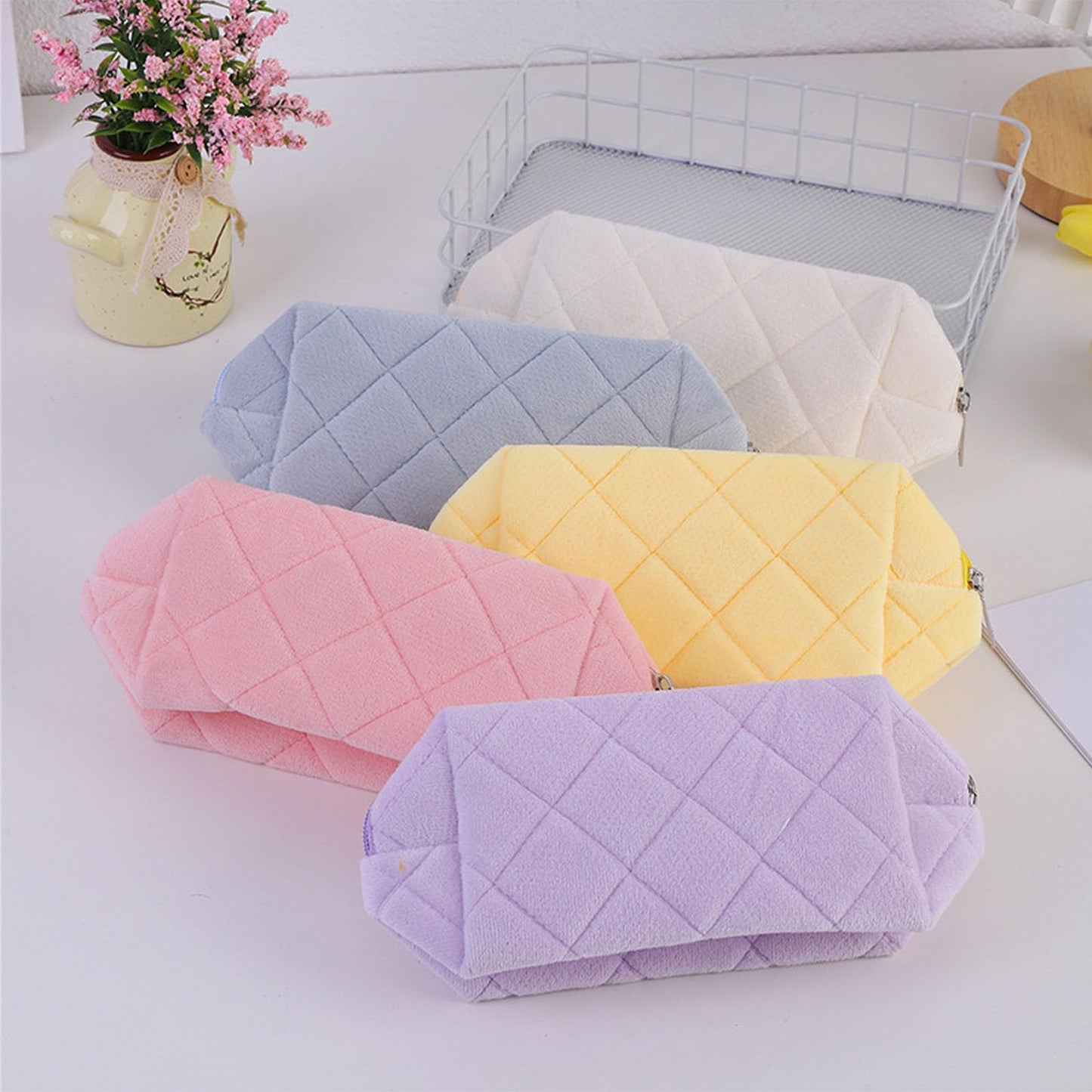HABUAETY Makeup Bag Small Cosmetic Bags for Purse Women Girls Y2k Checkered Make Up Pouch