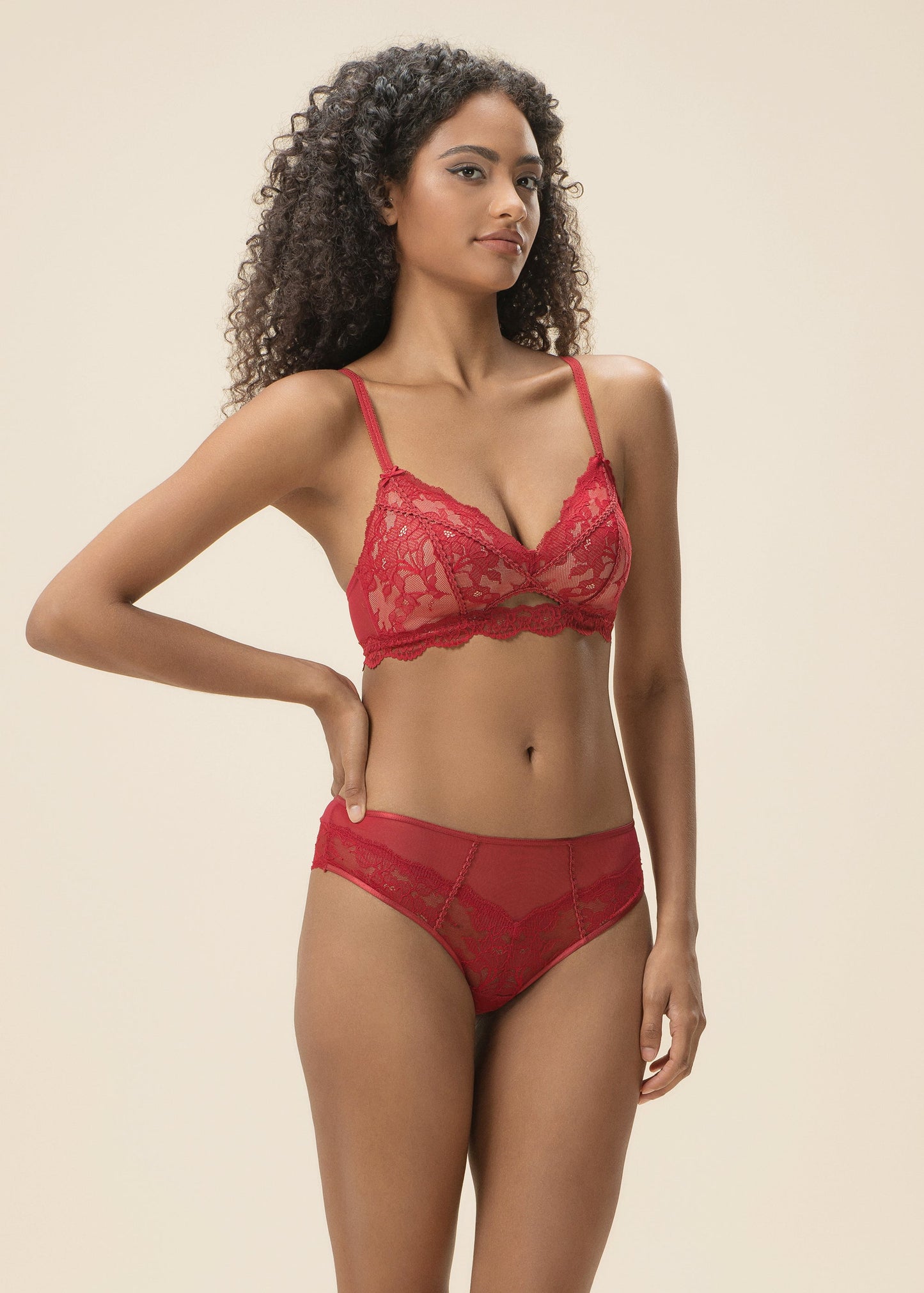 JANET Red Lace Wireless Triangle Molded Cup Bra