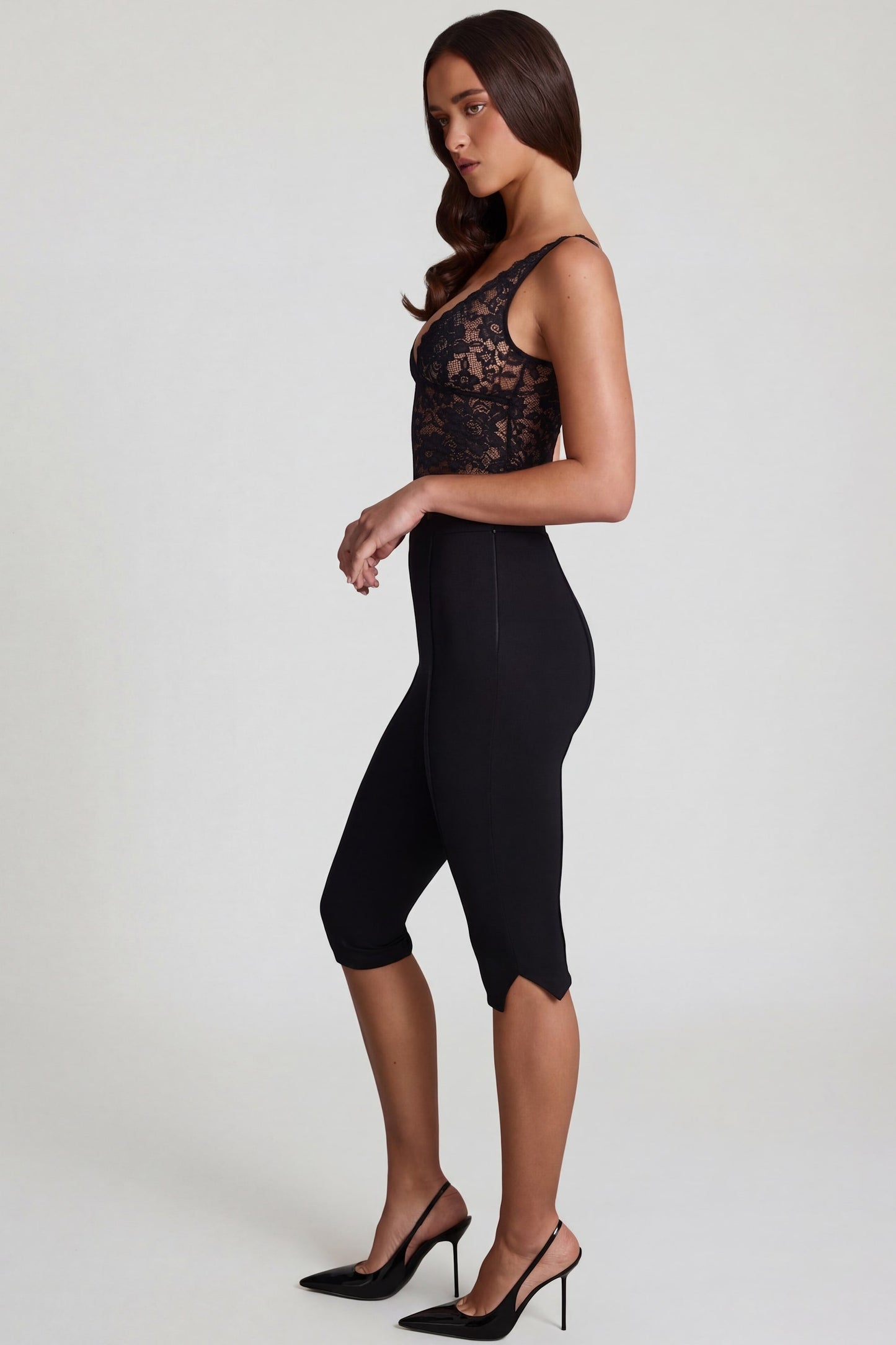Ponte Jersey Cropped Capri Trousers in Black