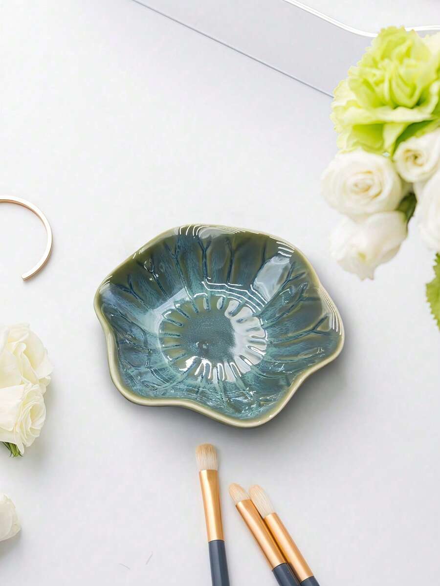 Elegant Ceramic Lotus Leaf Jewelry Organizer Tray For Earrings