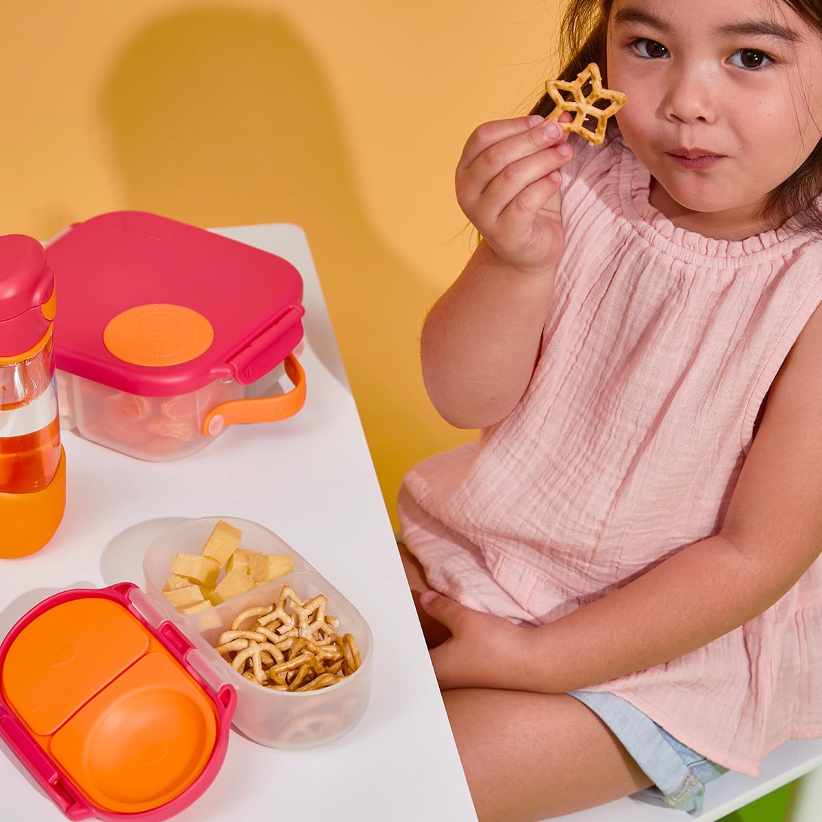 b.box Snack Box Reusable Snack Containers with Lids 2 compartments, Bento Box for kids and toddlers, Leakproof Lunch Box, BPA free and Dishwasher Safe Snack Container (Spearmint, 1 3/4 Cup)