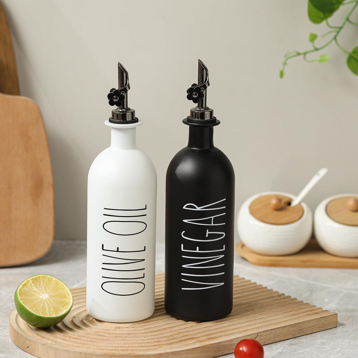 HOMCDALY 16oz Olive Oil Dispenser Bottles for Kitchen, Glass Oil Dispenser for Kitchen with Bamboo Tray, Oil&Vinegar Dispenser Set | Set of 2 (16oz-P-Black&White)