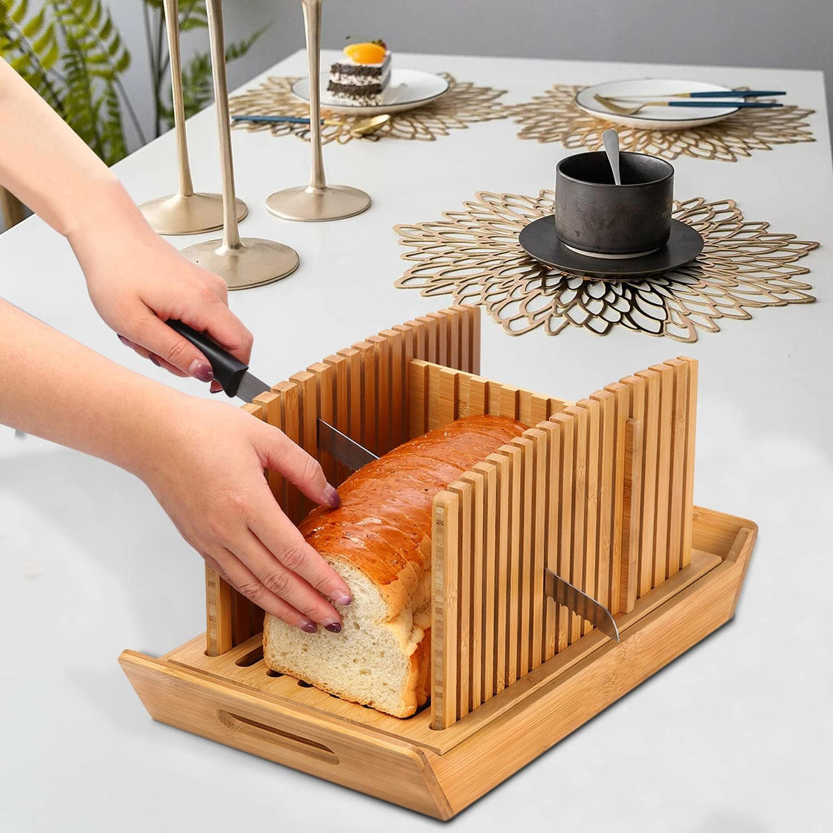 Bread Slicer for Homemade Bread, Bamboo Loaf Cutter with Knife and Crumb Catcher, Adjustable Foldable and Compact Cutting Guide 3 Size Slicing Guide