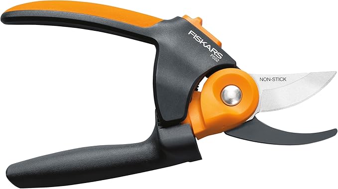 Fiskars PowerGear2 Softgrip Pruner for Branches, Optimizes Cutting Power and Leverage, Rust-Resistant Low-Friction Blade Coating for Smooth Cuts, Yard & Garden Tools
