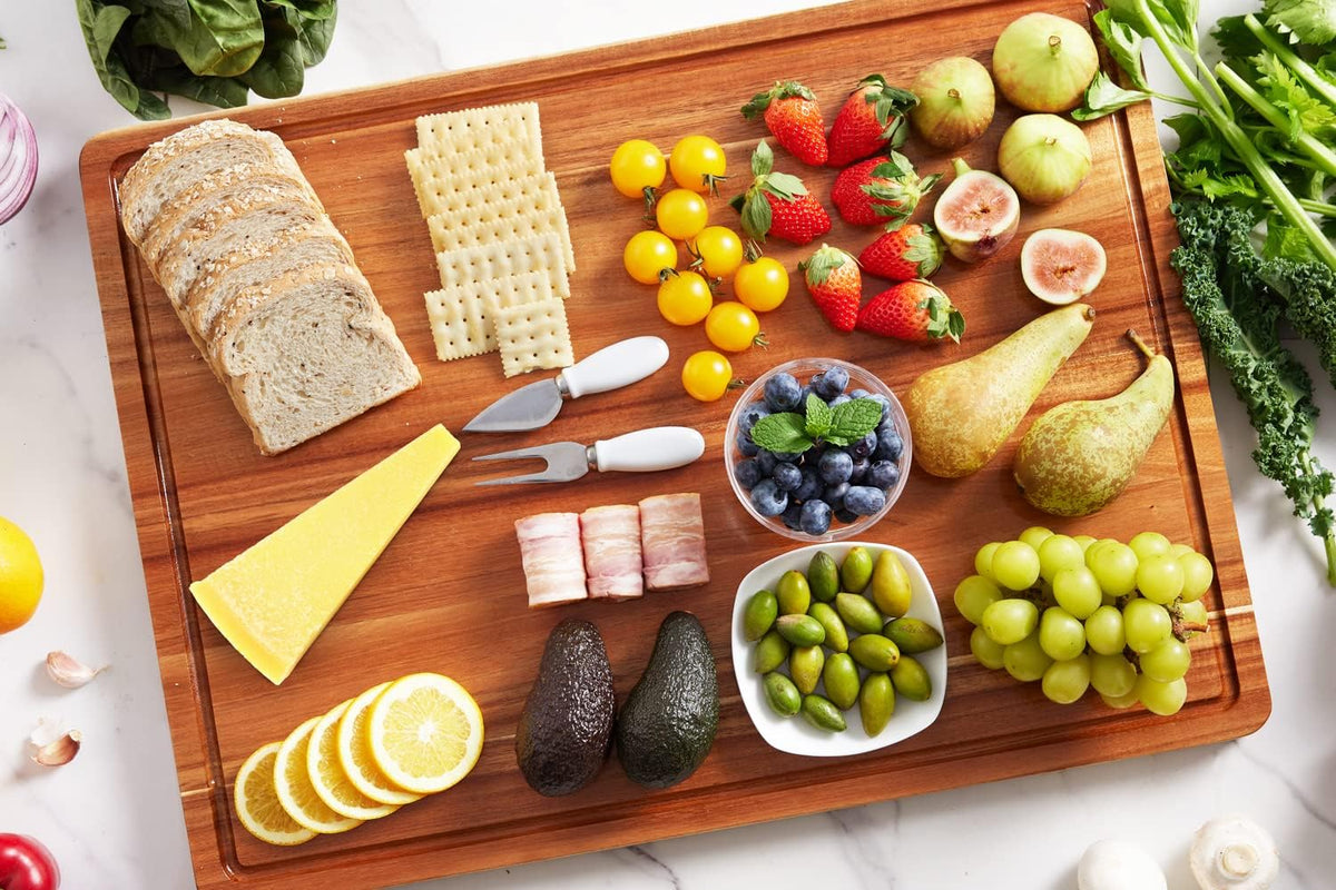 OAKSWARE Cutting Boards, 30 x 22 Inch Extra Large Acacia Wooden Cutting Board for Kitchen, Edge Grain Wood Chopping Board with Juice Groove and Handles, Pre-Oiled Carving Tray for Meat & Cheese
