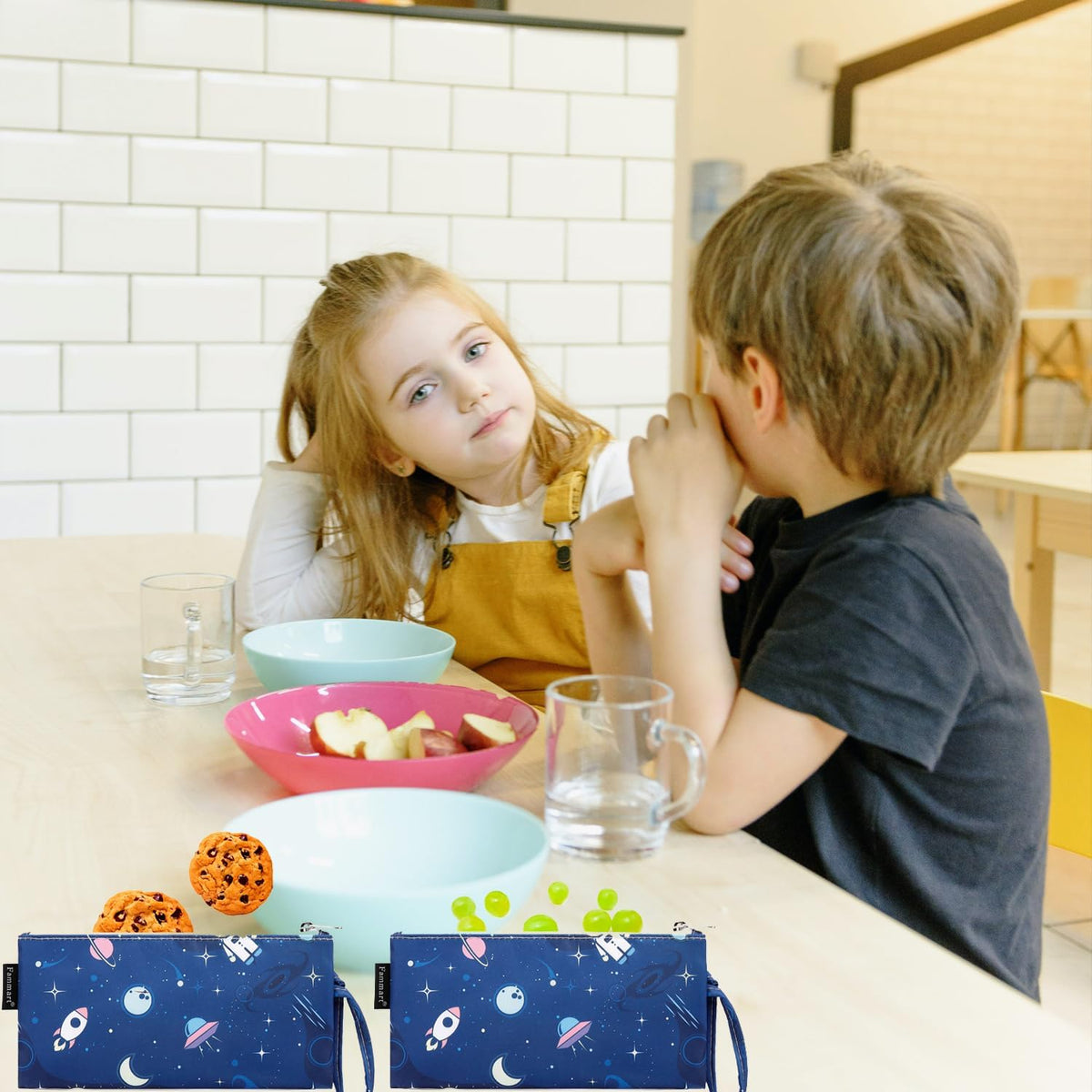Reusable Sandwich Bag/Snack Bag for Kids & Adults, Dual Layer Lunch Bag with Handle, Washable, Food Safe, BPA Free (2-Pack, Astronaut)