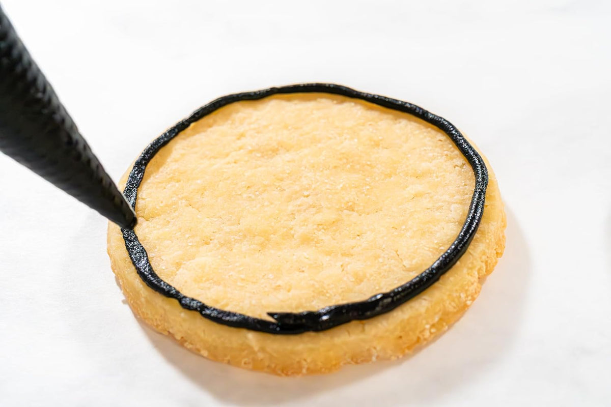 Bakerpan Black Royal Icing Mix for Decorating Cookies and Cakes - 16 Ounces (1 lb) (Made in USA)