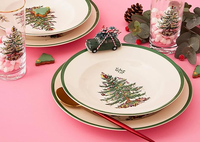 Spode Christmas Tree Luncheon Plate, 9-Inch Porcelain Dinner & Appetizer, Holiday-Themed Serving, Microwave & Dishwasher Safe, Festive Collectible Seasonal Dining Plate for Christmas Entertaining