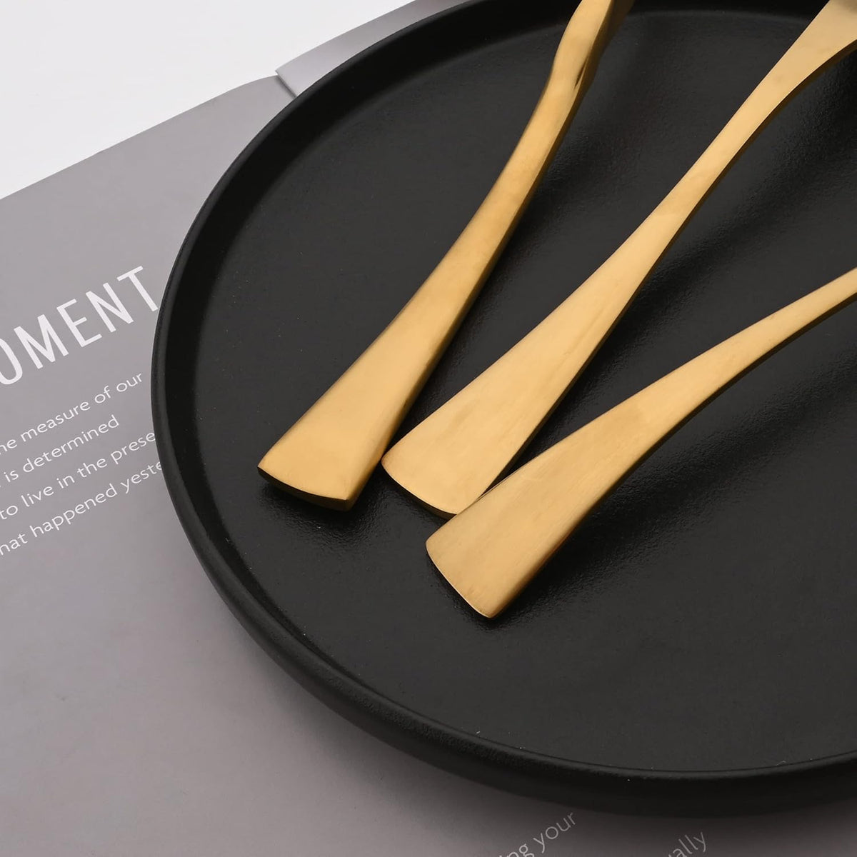 Golden Silverware Set, 6 Pieces 304 Stainless Steel Eating Utensil Set with Gift Box, Include Knife, Forks and Spoons, Matte Polished Flatware Set for 1, Dishwasher Safe, Gold