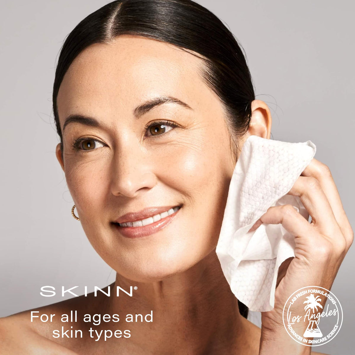 SKINN Facial Cleansing Makeup Remover Wipes - Gentle Exfoliation
