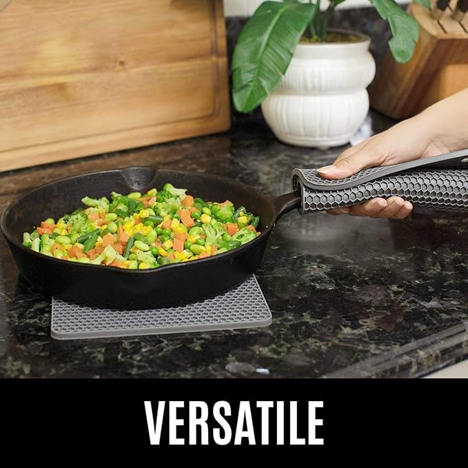 BPA-Free Soft Silicone 4 Piece Oven Mitts & Trivets Set - Ultra Heat Resistant Oven Mitts with Thick Cotton Liner - Long Slip Resistant Pot Holders, Flexible Oven Gloves - Navy
