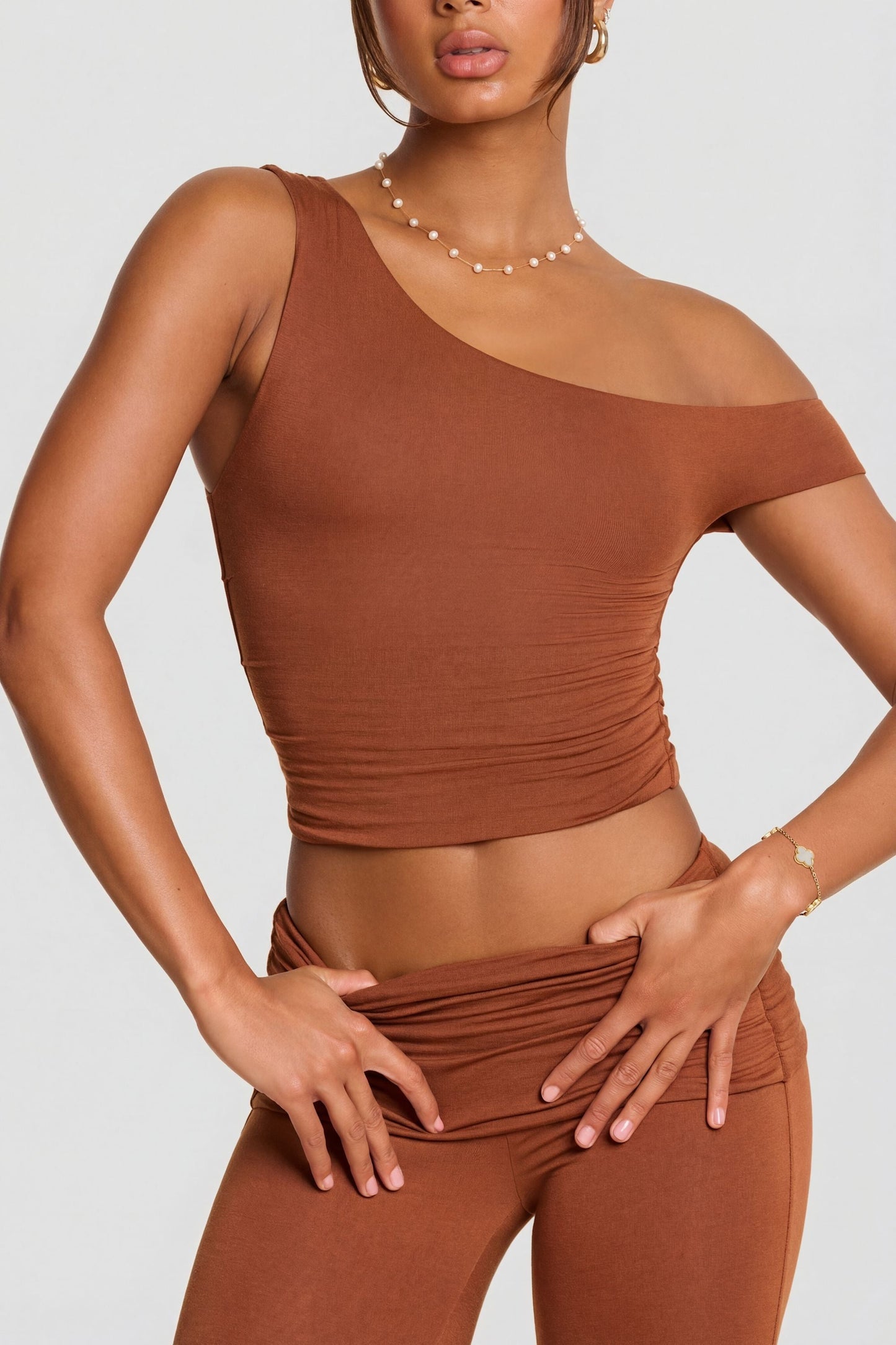 Mid Rise Modal Cashmere Blend Trousers in Chestnut Brown