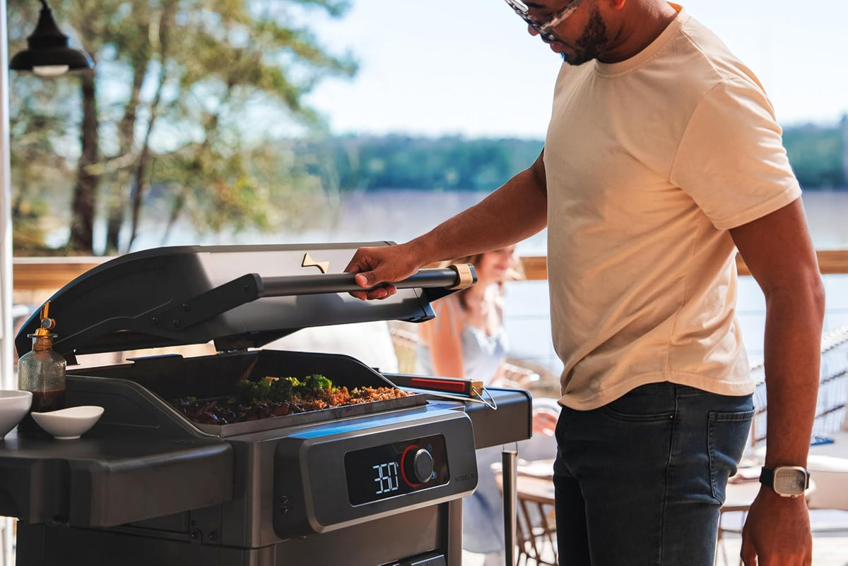 Current® Model G Griddle, Smart Electric Outdoor Flat Top BBQ Grill with 200°F to 600°F Range for Searing & Roasting, Digital Precision, Apartment-Friendly & Weather-Resistant