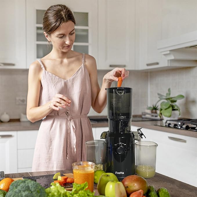 Juicer Machines,Fretta Compact Cold Press Juicer with PCTG Material from US,Fit Whole Fruits & Vegetables,BPA-Free, Easy to Clean (Pure Black, 1.0 L)