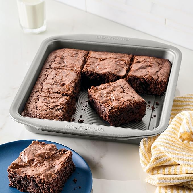Circulon Nonstick Bakeware Baking Pan / Cake Pan, Square - 9 Inch, Gray