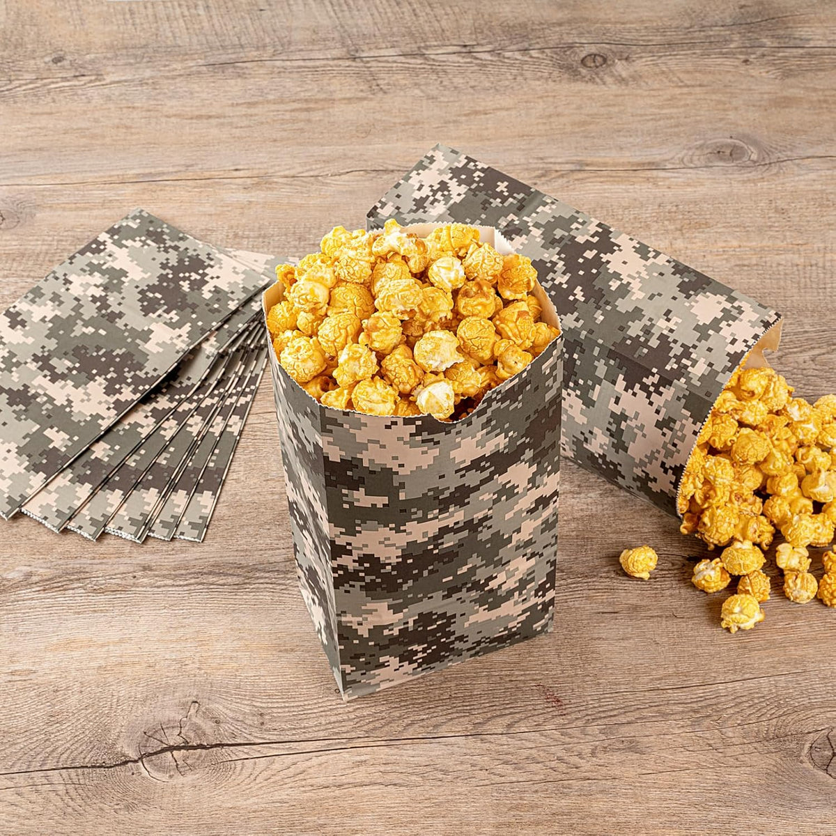 Restaurantware Bag Tek 4 LB Disposable Lunch Bags 100 Sturdy Take Out Bags - Flat Bottom Great For Restaurants Cafes And Bakeries Camouflage Paper Popcorn Bags Versatile For Grocery And More
