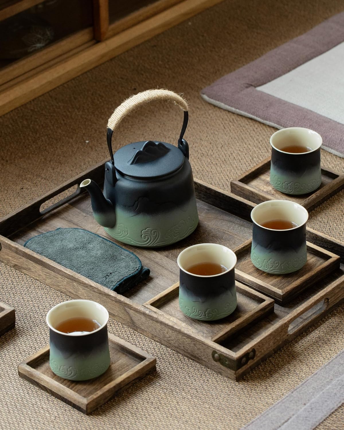 ZENS Vintage Japanese Tea Set with 4 Tea Cups, 33.8 oz Embossed Ceramic Loose Leaf Teapot with Built-in Strainers for Tea Steeper, Hemp Rope Handle Gradient Japanese Tea Pot for Tea Lovers Gifts