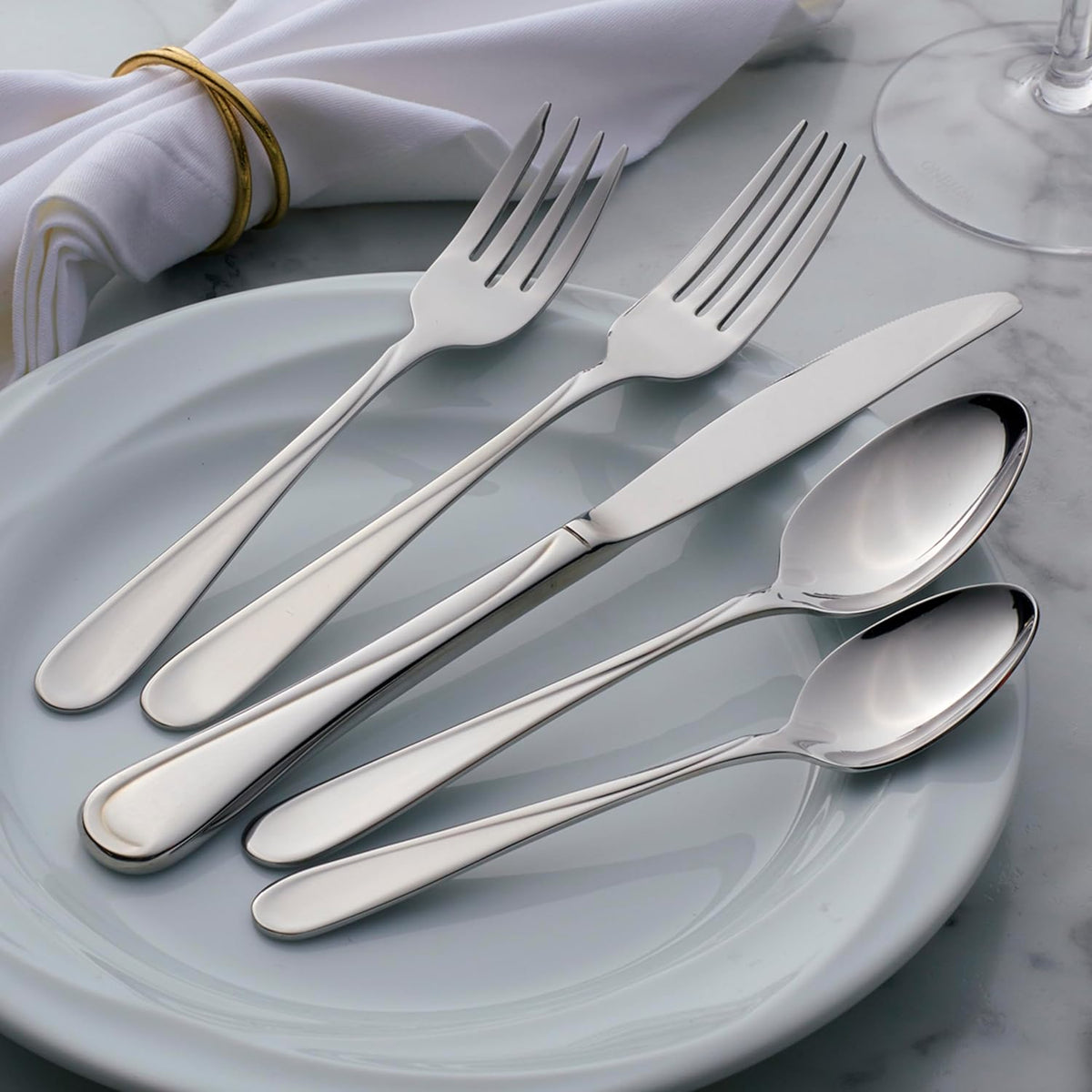 Oneida Flight Stainless Steel 18/10 Dinner Knives (Dinner Knives, Set of 6)