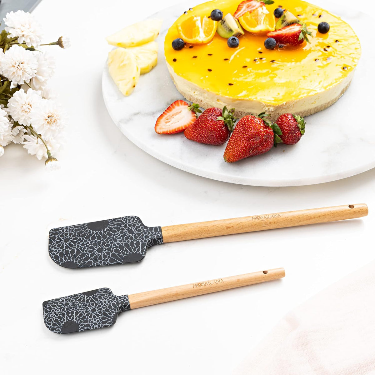 Silicone Spatula set of 2 with wooden handle and stunning pattern (Black)