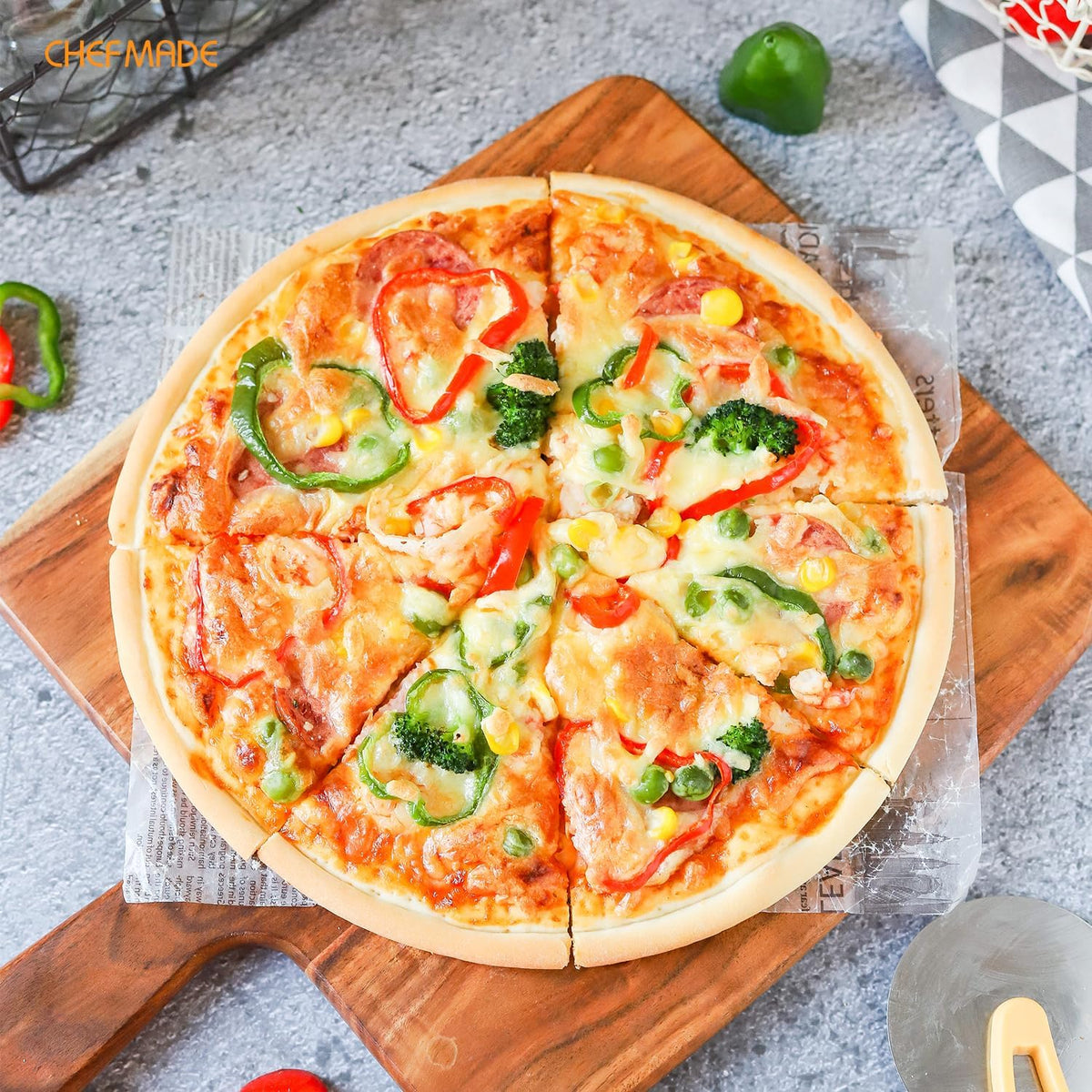 CHEFMADE Round Cake Pan, 10-Inch Non-Stick Pizza Pan and Pie Bakeware for Oven Baking (Green)