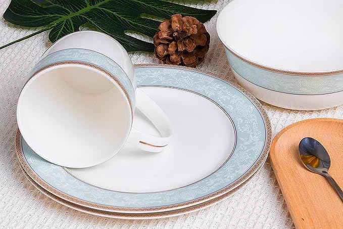 Fine Bone China Dinnerware Set,16 Pcs Classic Relief Pattern Gilt Edged High Grade Porcelain Tableware Sets For 4 People