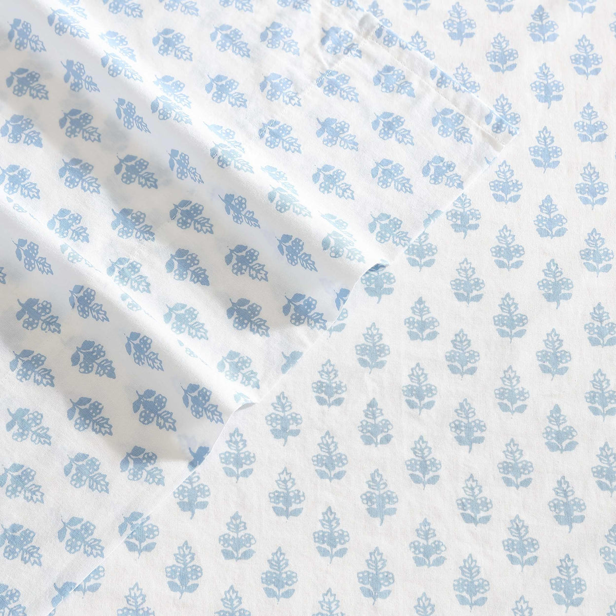 Laura Ashley - Queen Sheet Set with Fitted Sheet & Pillowcases