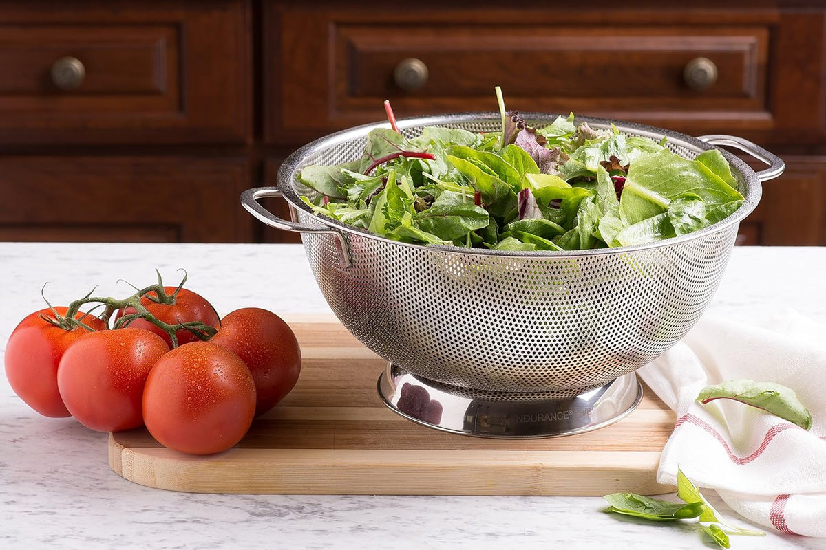 Bellemain 3 Qt Metal Colander with Handle | Pasta, Spaghetti, Berry, Fruit, Vegetable, Kitchen Food Strainer Basket | 18/8 Stainless Steel Colander Bowl | Pot Drainer for Cooking, Sifter Strainer