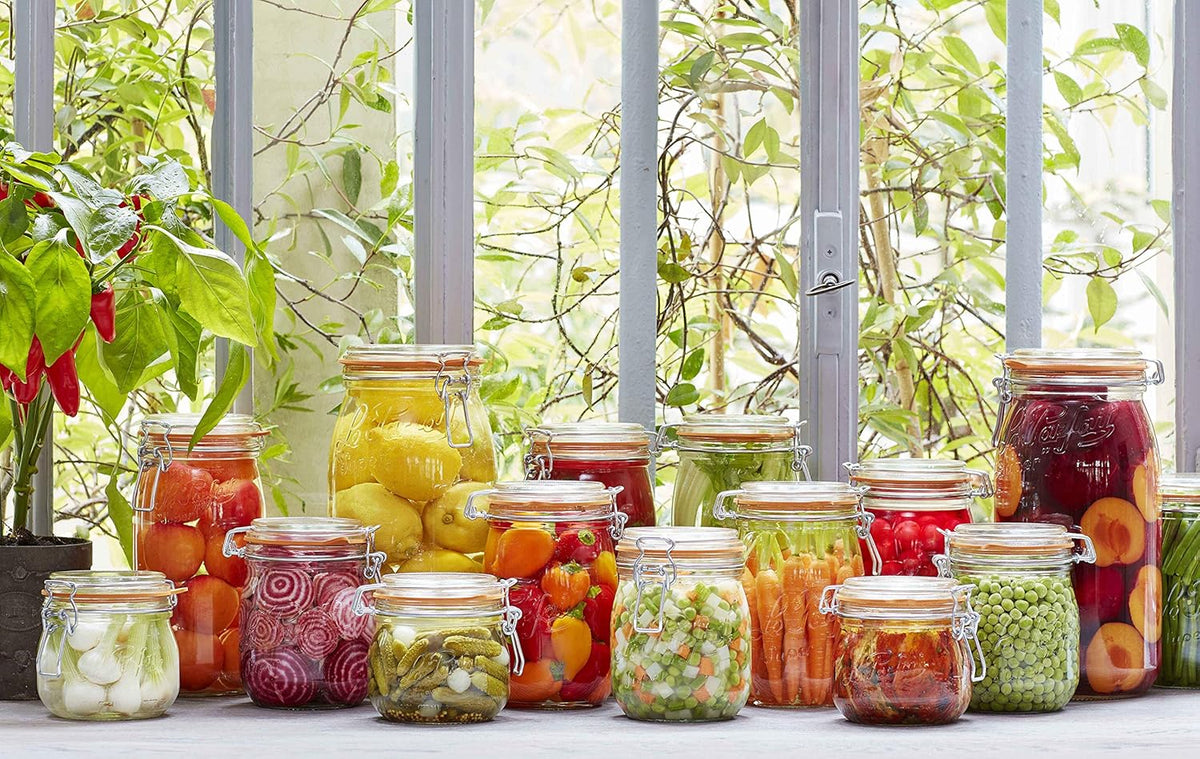 Le Parfait Super Jar, Canning Jars, 1L French Glass Canning Jar w/Round Body, Glass Jars With Airtight Lid, Canning Jars Wide Mouth, Glass Jar With Lid, Clear Jars, Clear Glass Jars (32oz/Quart, 4 pk)
