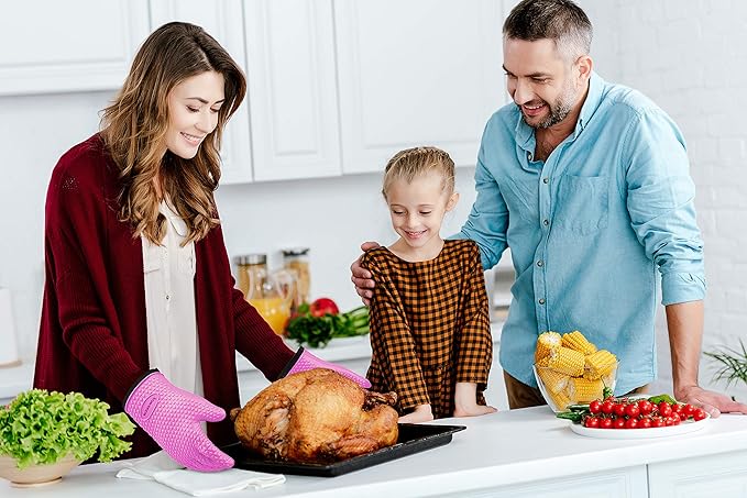 KITCHEN PERFECTION Silicone Smoker Oven Gloves -Extreme Heat Resistant BBQ Gloves-Handle Hot Food Right on Your Grill Fryer & Pit|Waterproof Grilling Cooking Baking Mitts|Superior Value Set+3 Bonuses