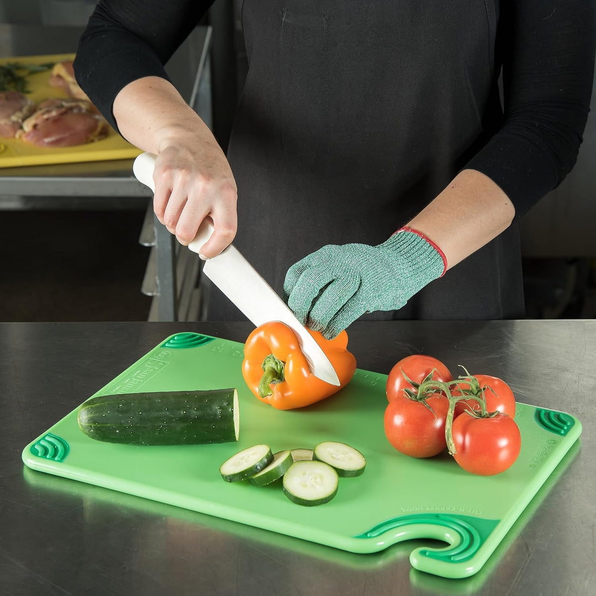 San Jamar Saf-T-Grip Plastic Cutting Board with Safety Hook, 12" x 18" x 0.5", Green, (Pack of 6)