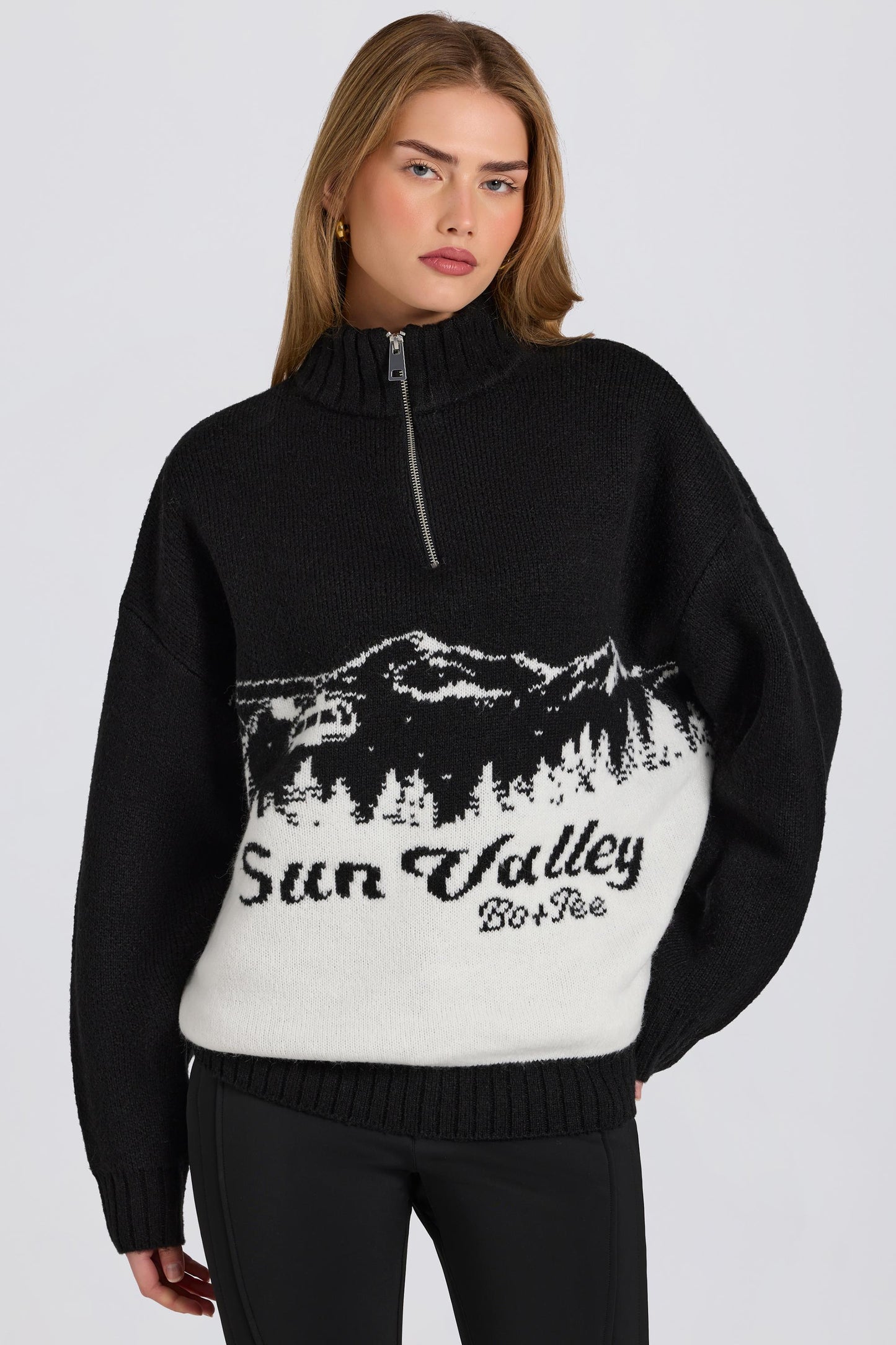 Knit Quarter-Zip Turtleneck Oversized Jumper in Black