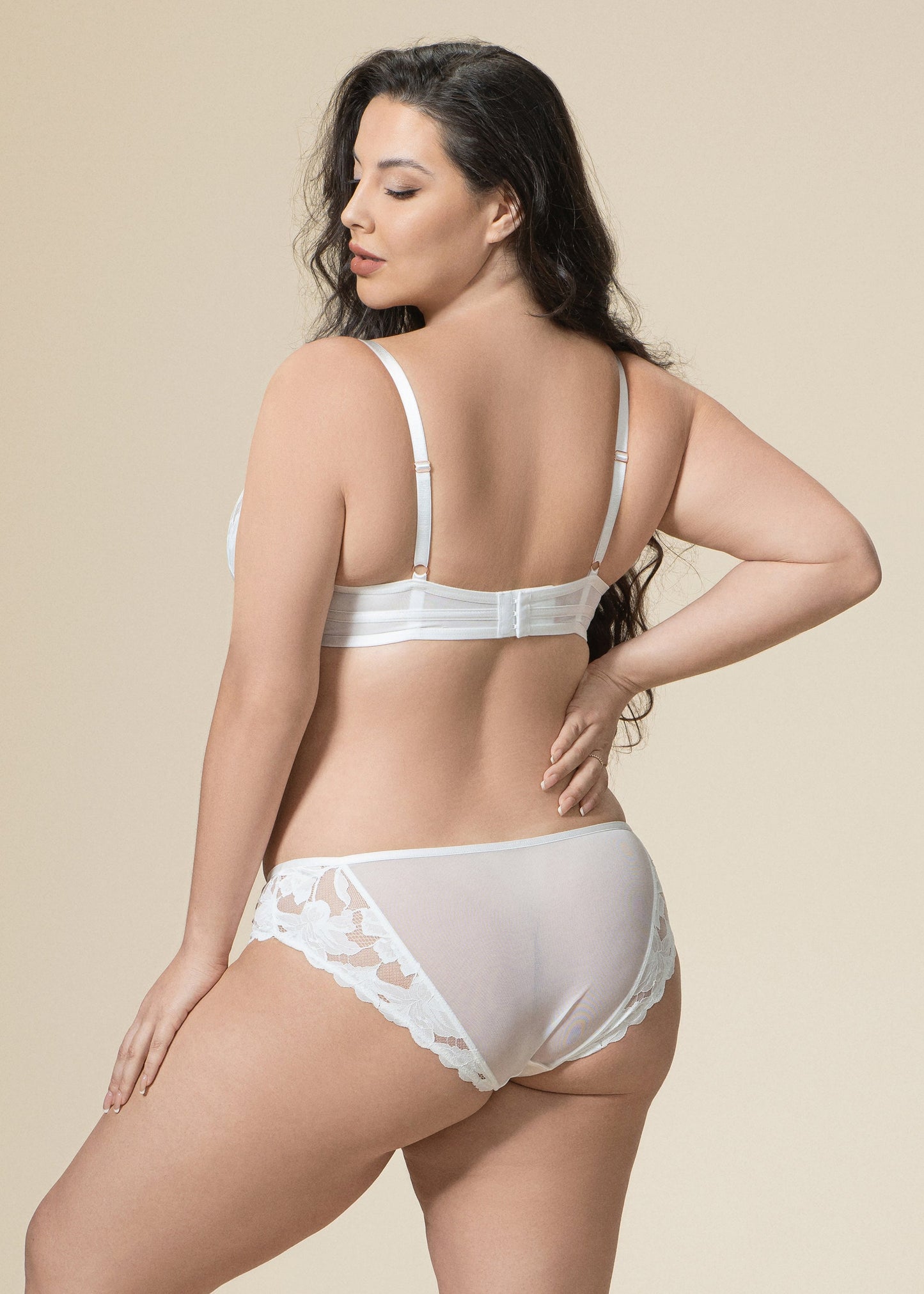 FLORA Lace Plus Bra & Panty Set