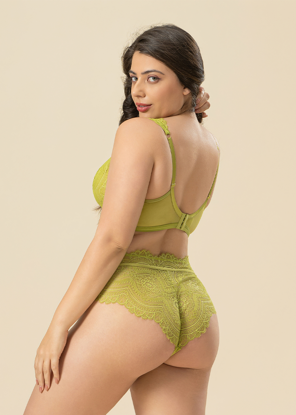 CONNIE Plus Sexy Green Lace Underwired Unlined Plunge Bra