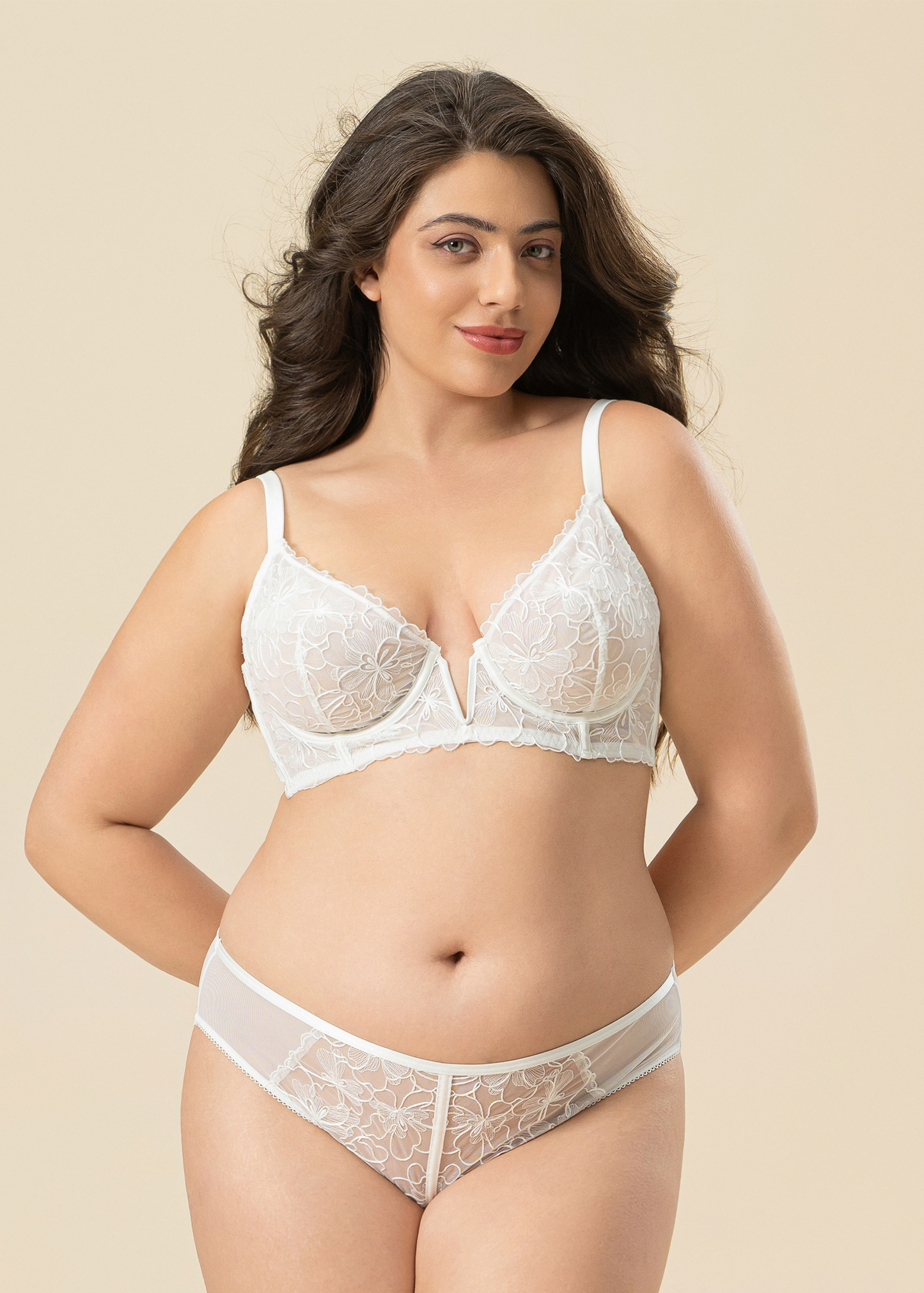 FREDERICA Plus Seductive Floral Lace Underwired Unlined Plunge Long Bra