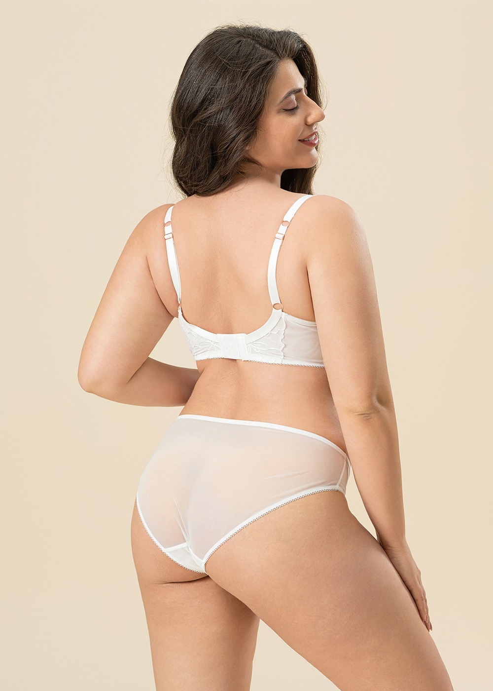 FREDERICA Plus Seductive Floral Lace Underwired Unlined Plunge Long Bra