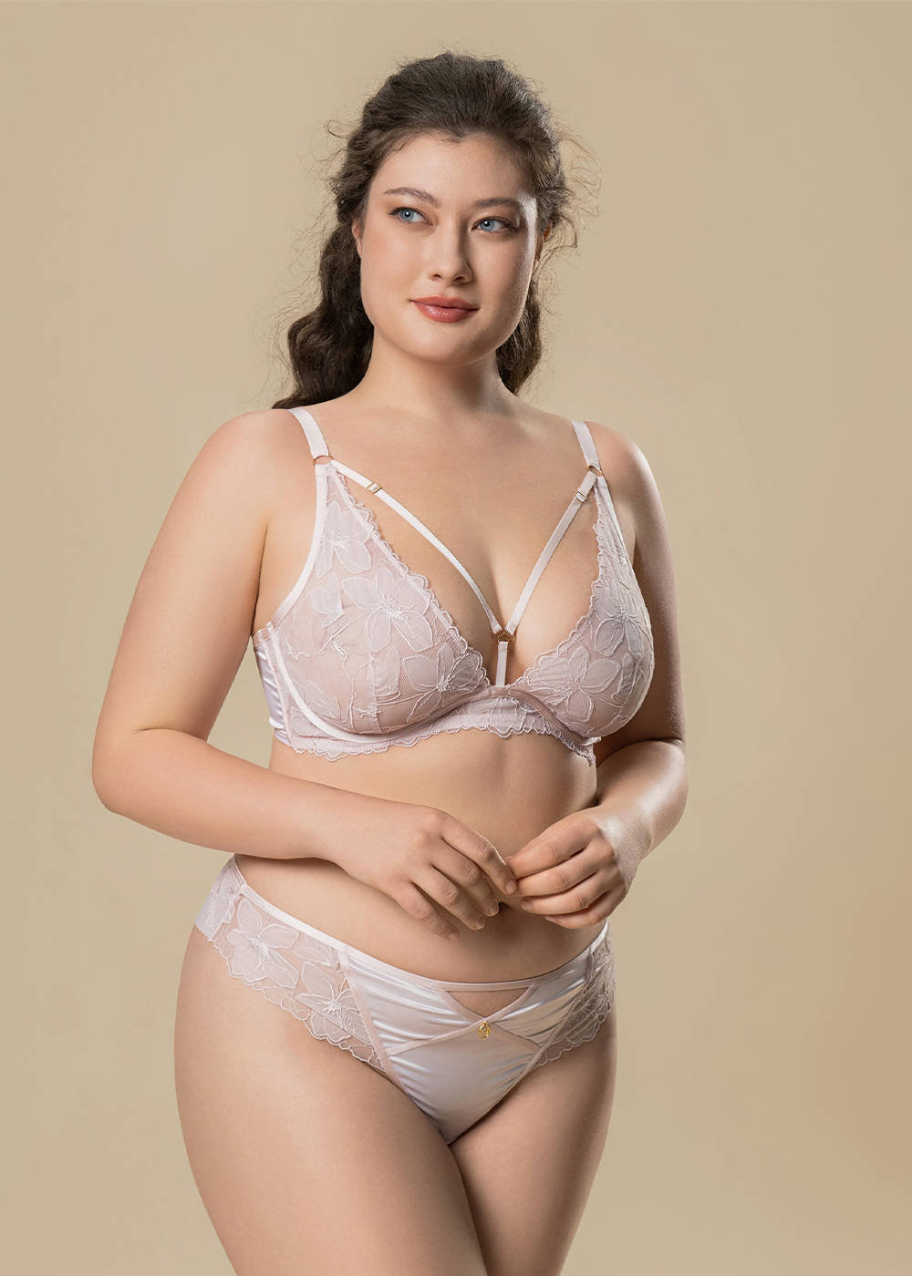 HALONA Plus Pink Floral Embroidery Lace Unlined Wired Plunge Bra