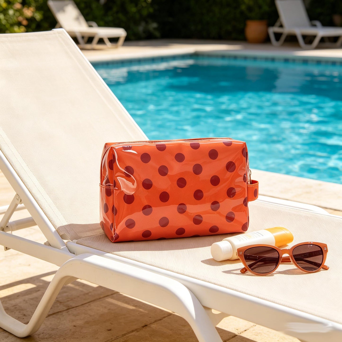 JQWYGB Small Polka Dots Cosmetic Bags Women’s PVC Makeup Purse Waterproof Toiletry Bag Multi-Use Cosmetic Pouch Travel Work