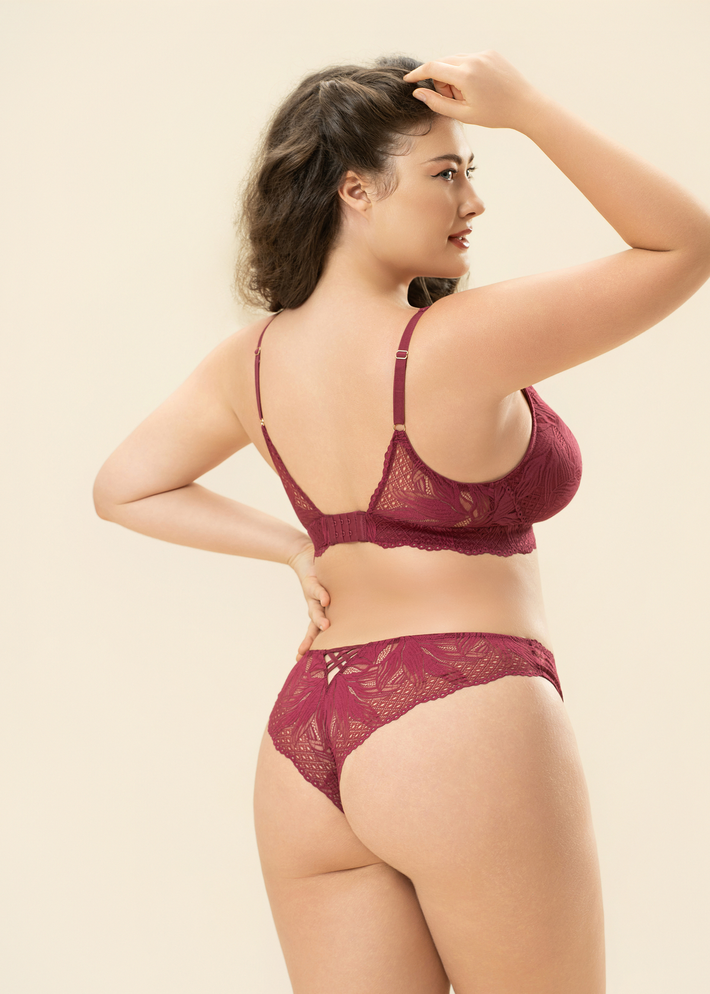 MIRA Plus Back-Closure Red Lace Wireless Bralette Triangle Plunge Bra