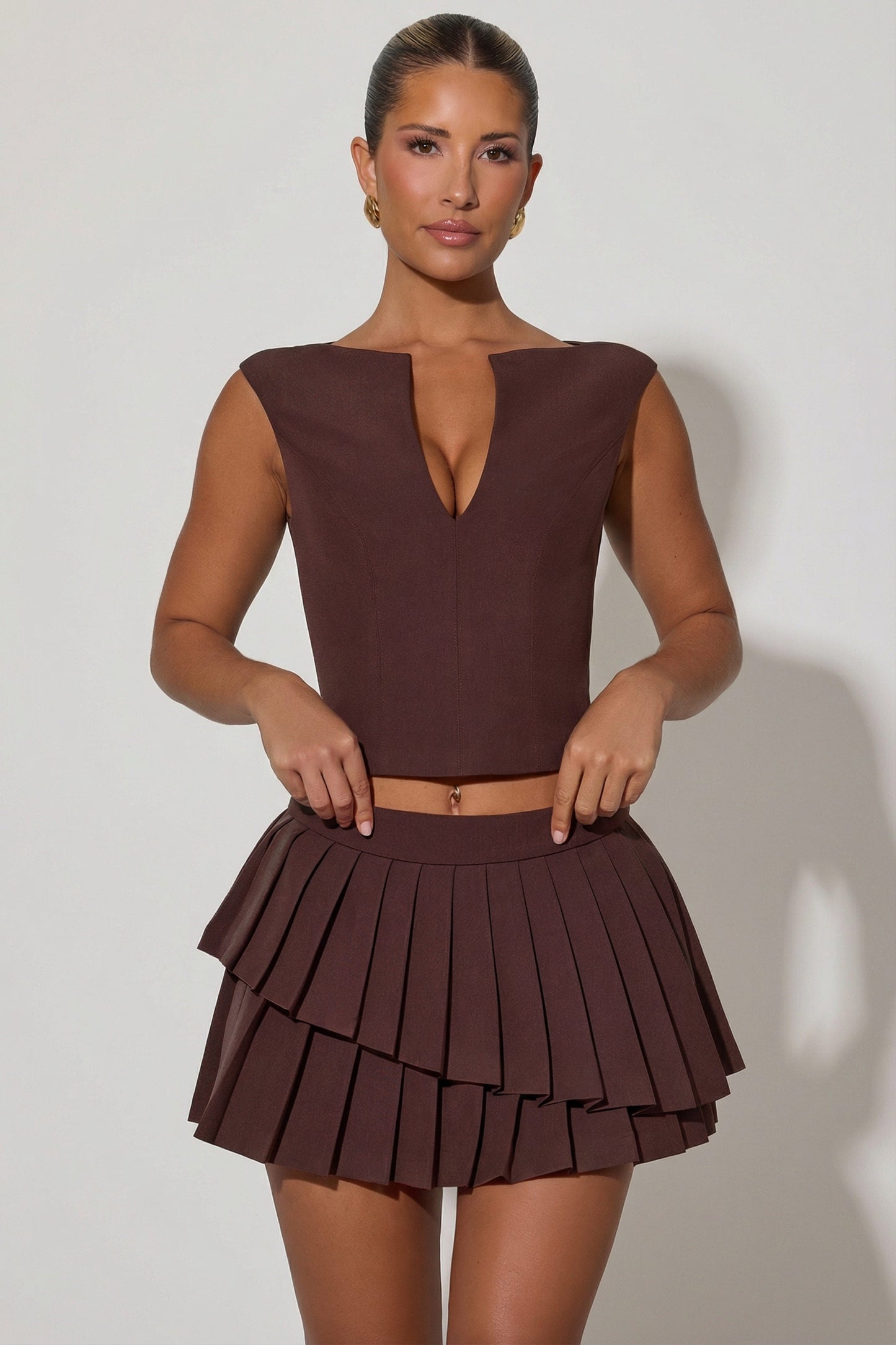 Layered Pleated Low-Rise Mini Skirt in Chocolate Brown