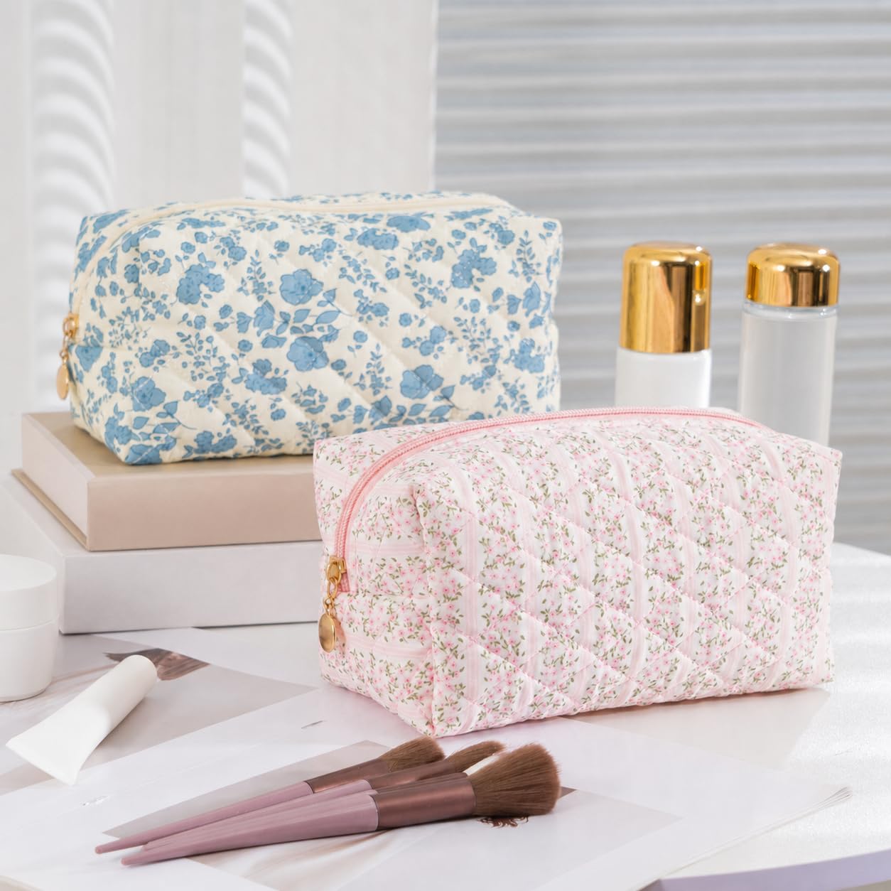 UUYUUY Makeup Bag Travel Toiletry Bag for Women, Small Cosmetic Bags Cute Quilted Cotton Makeup Pouch for Purse Emergency Bag Pencil Case Accessory Bag, Pastel Pink