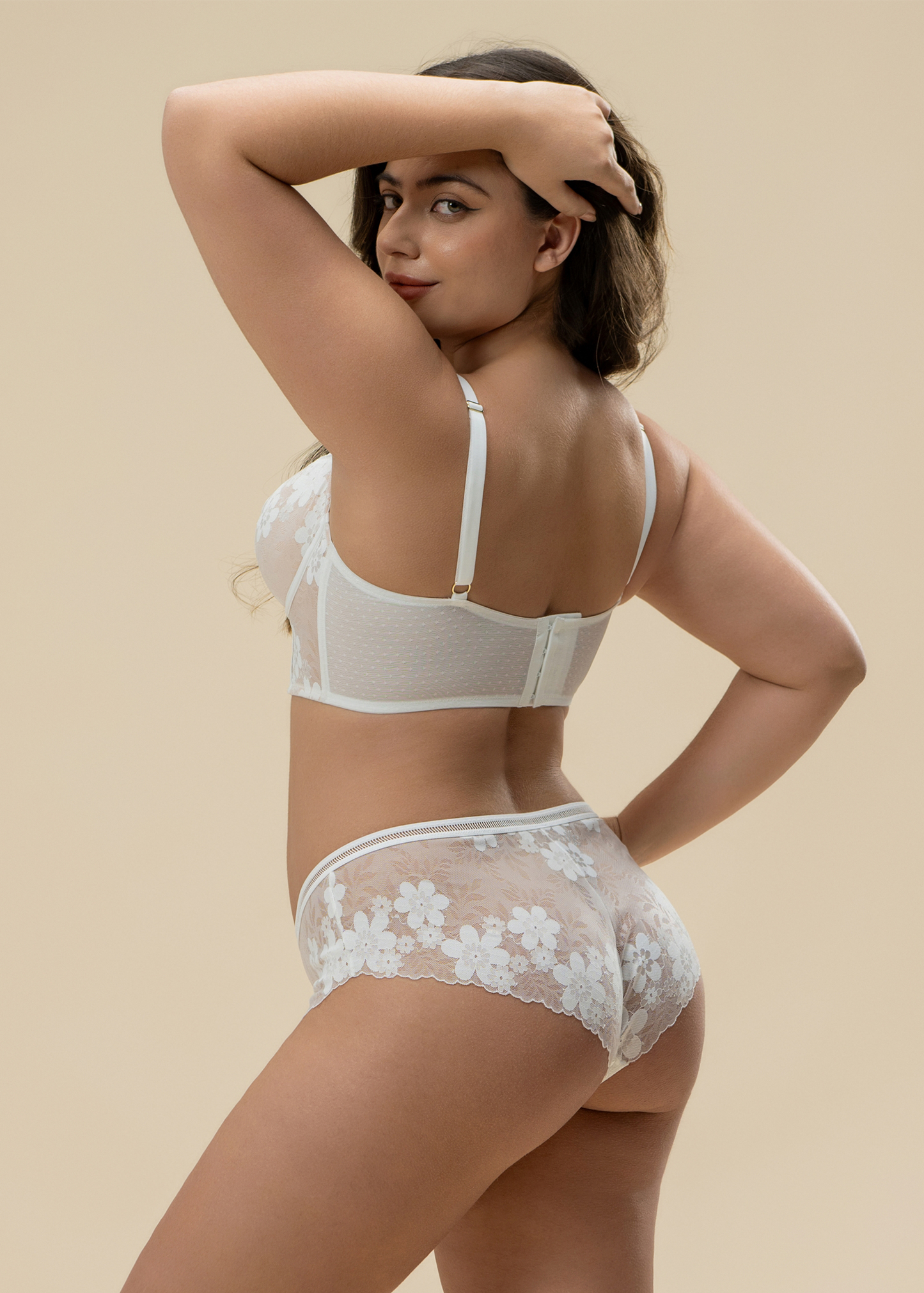 XENA Plus White Floral Lace Underwired Long Bra with Molded Cup