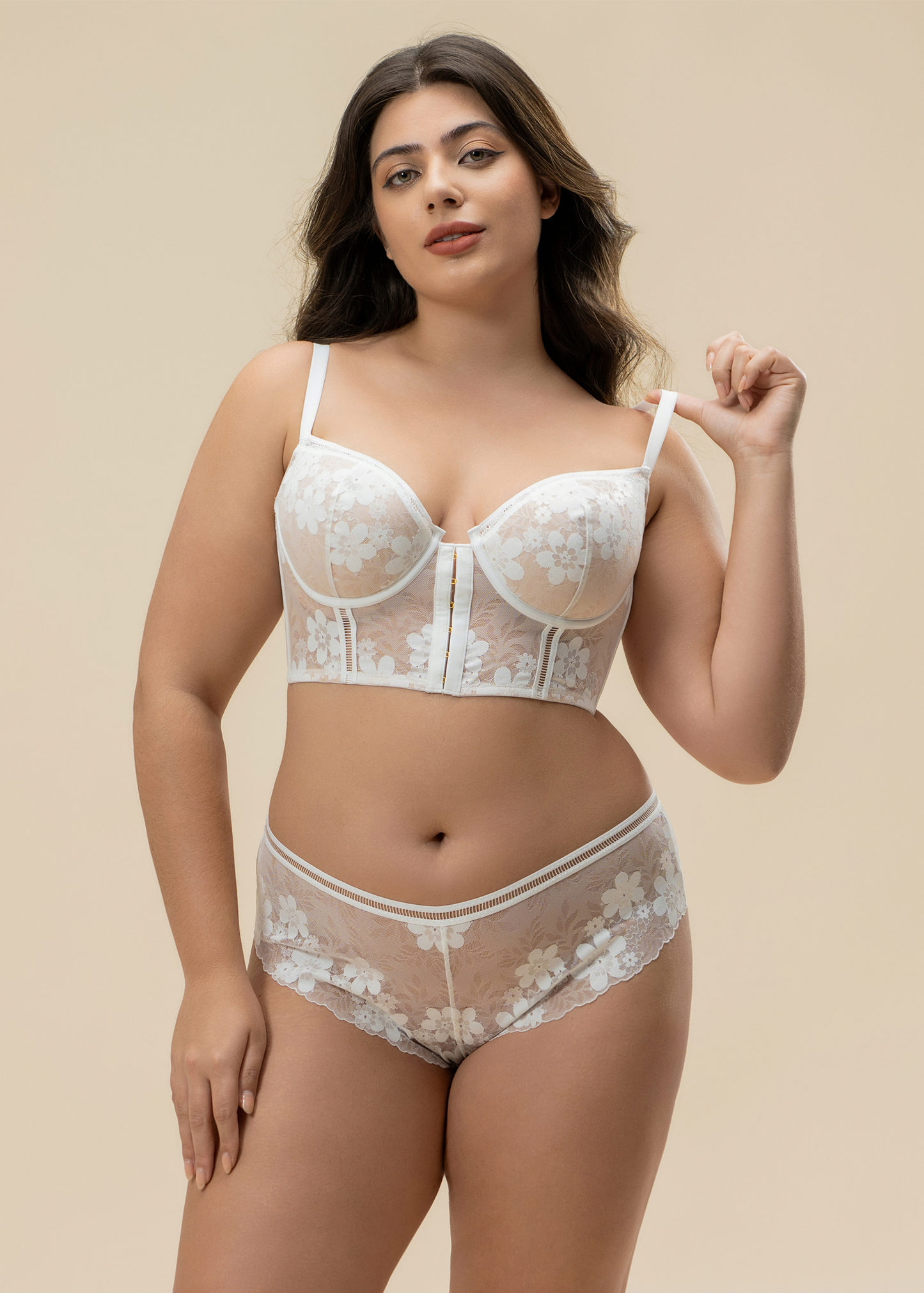 XENA Plus White Floral Lace Underwired Long Bra with Molded Cup